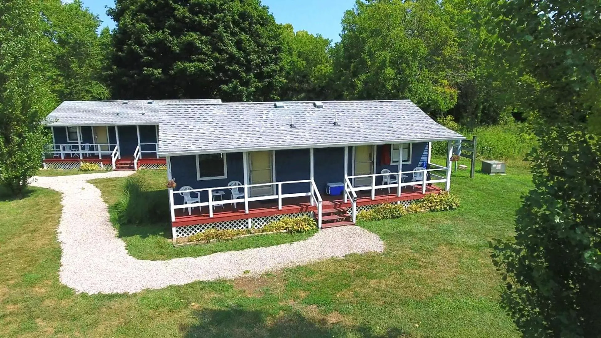Property building in Bird's Nest Resort