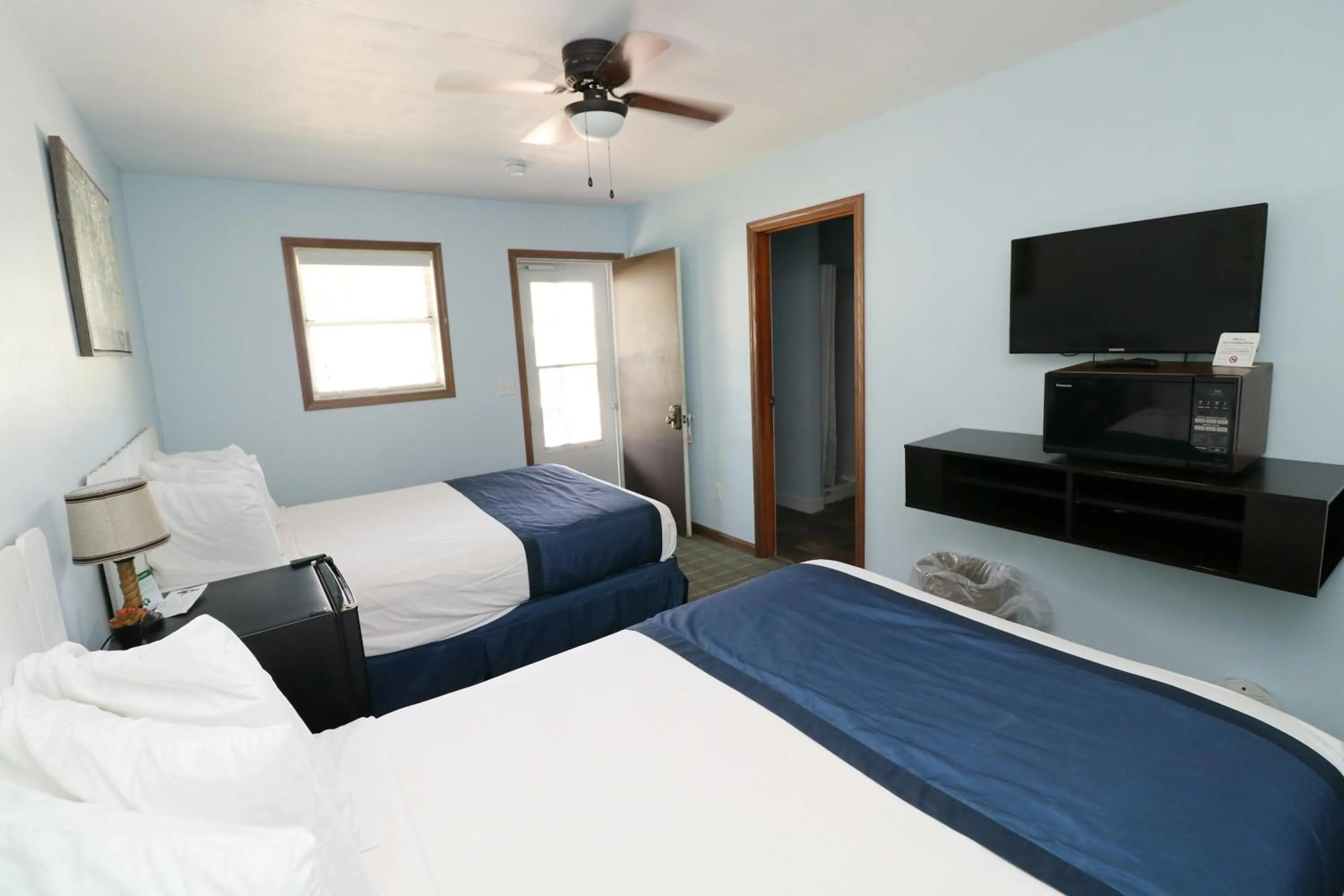 Bedroom, Bed in Bird's Nest Resort