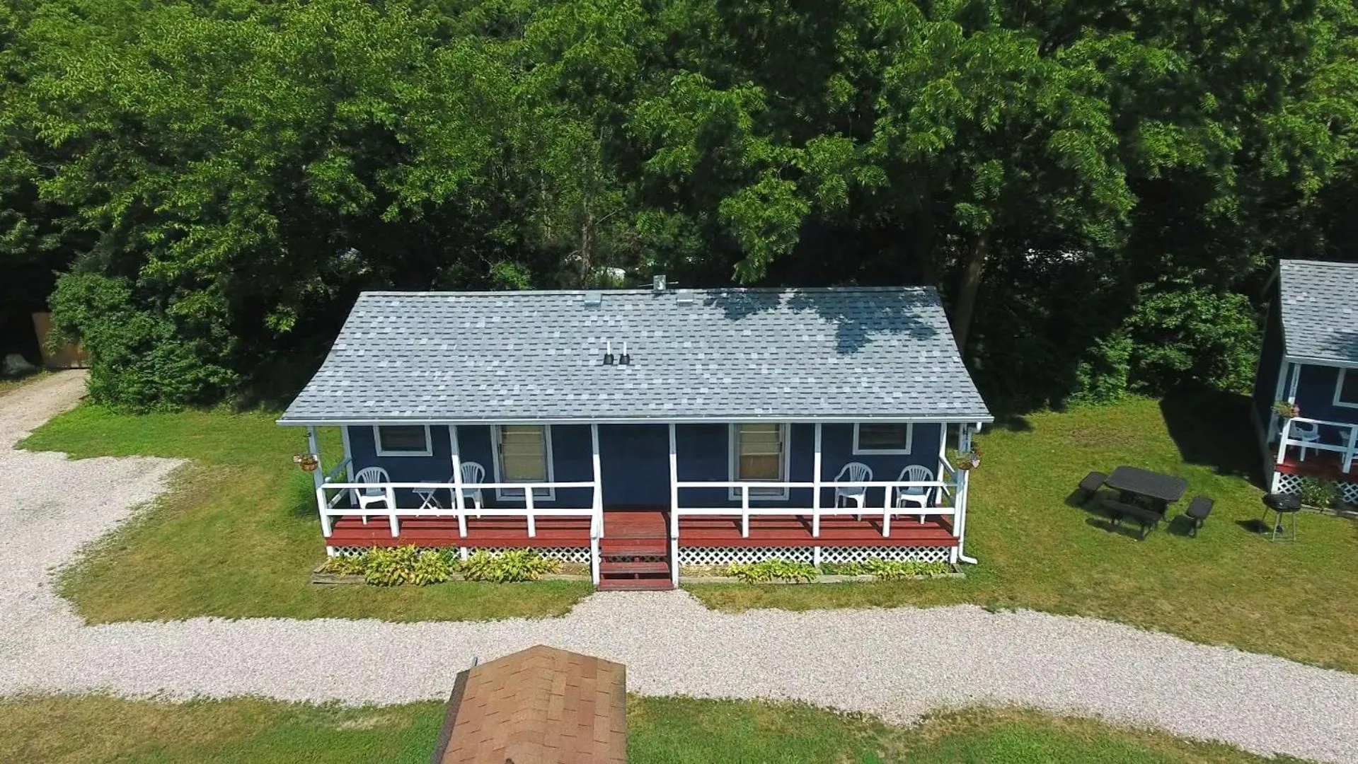 Property building in Bird's Nest Resort