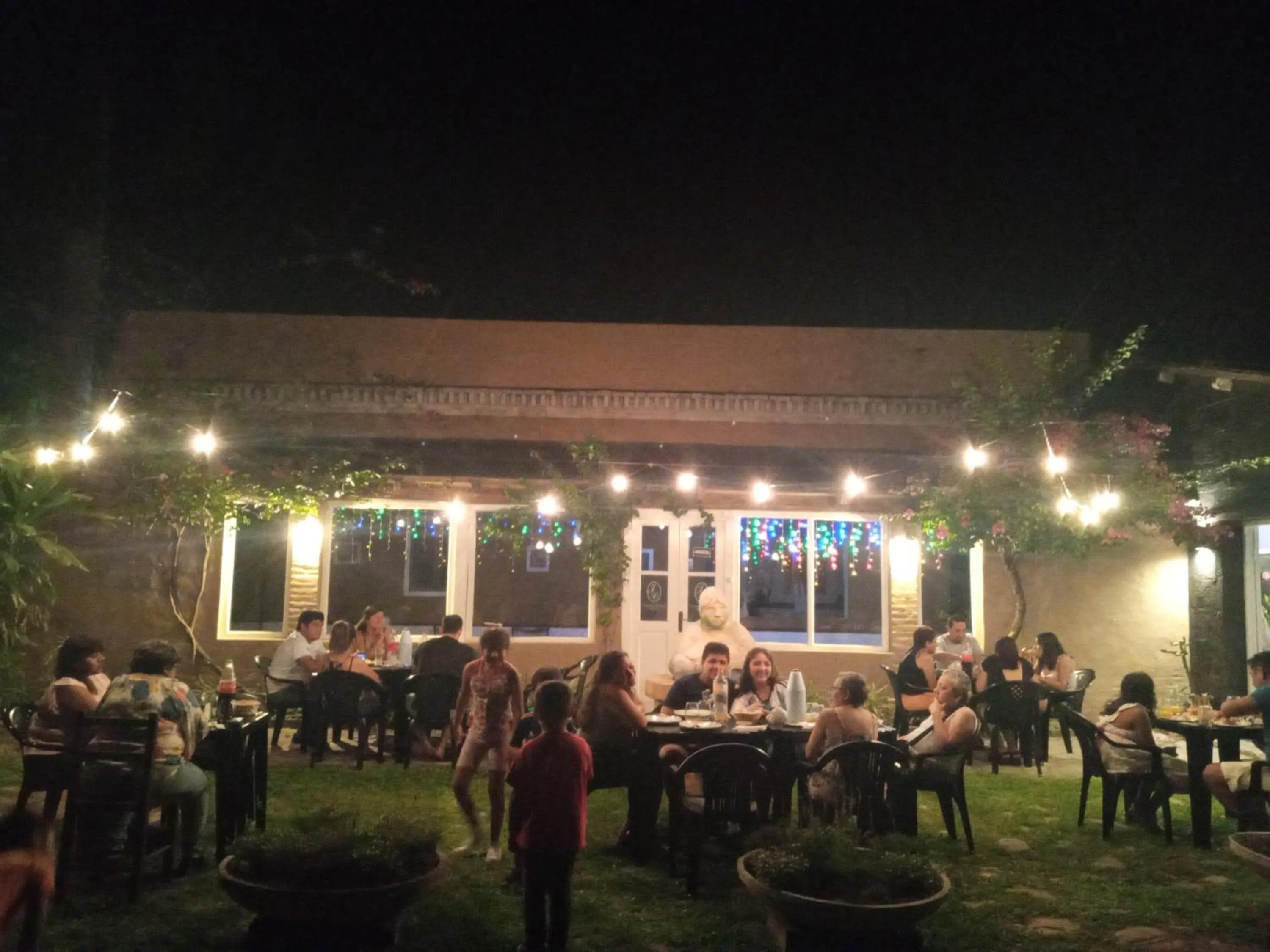 Restaurant/places to eat in El Jardin Colonial
