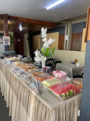 Falcon Hotel