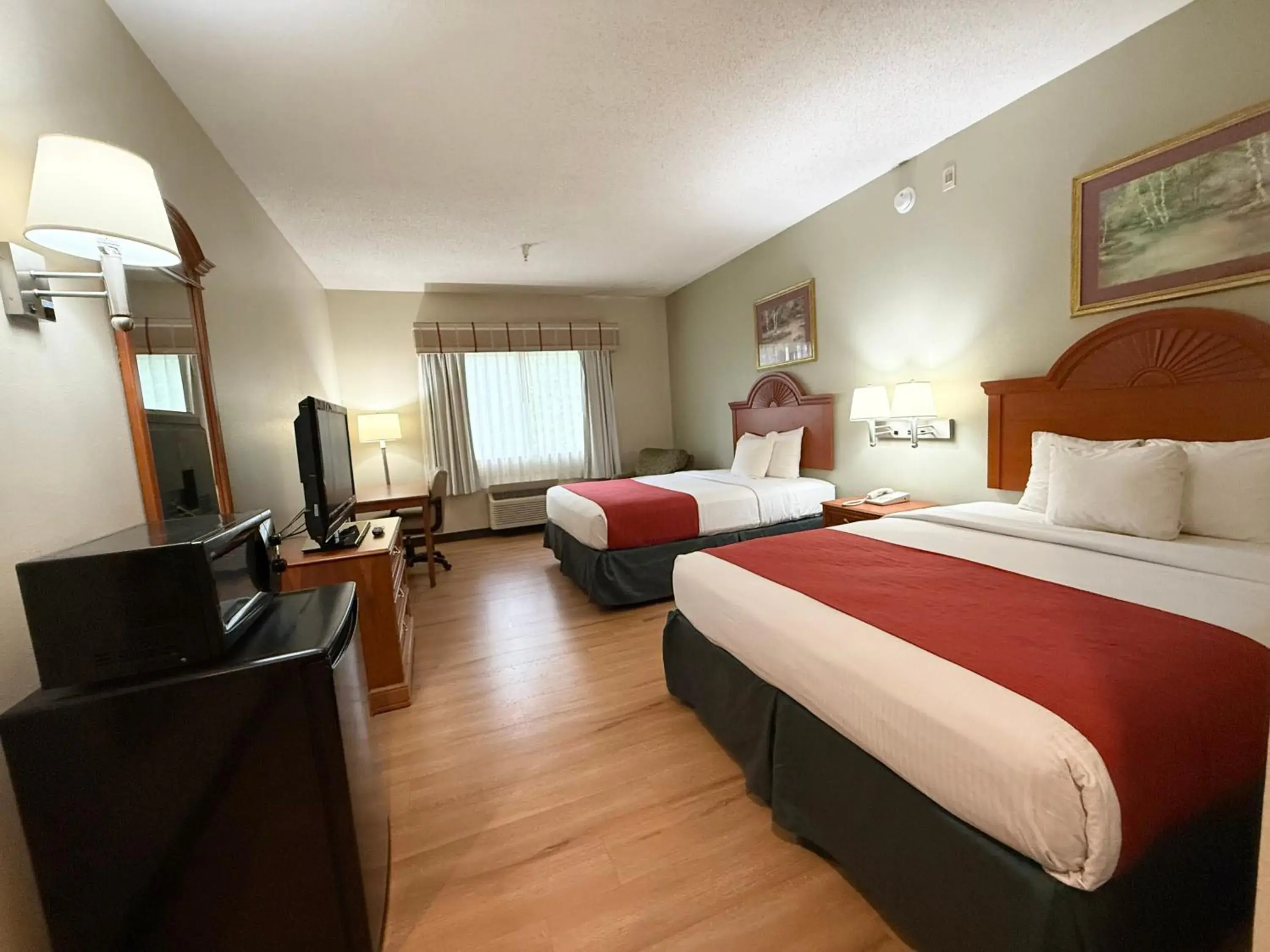 Bed in Americas Best Value Inn Wiggins Bed in Americas Best Value Inn Wiggins