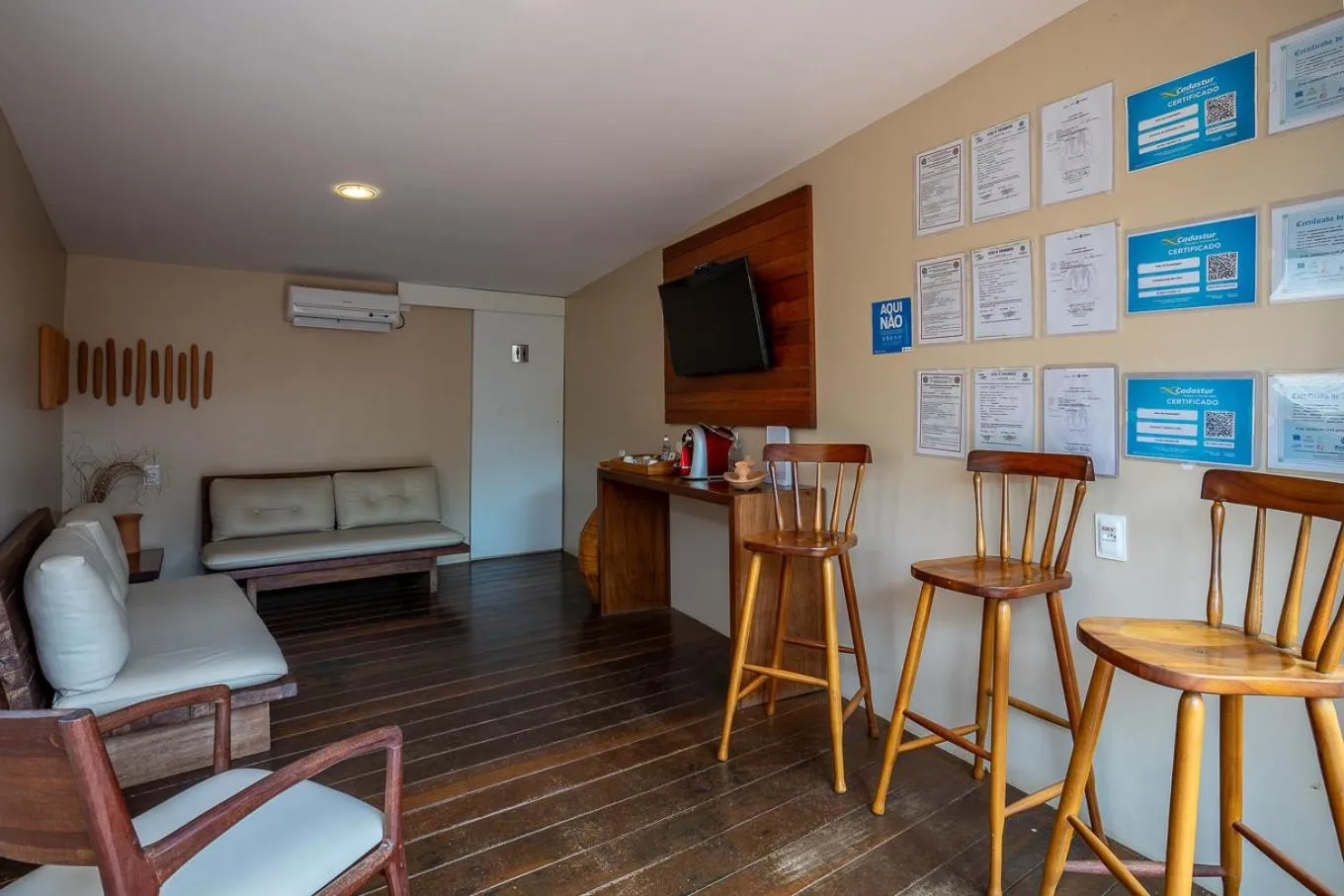 concierge in Pousada Tubarão