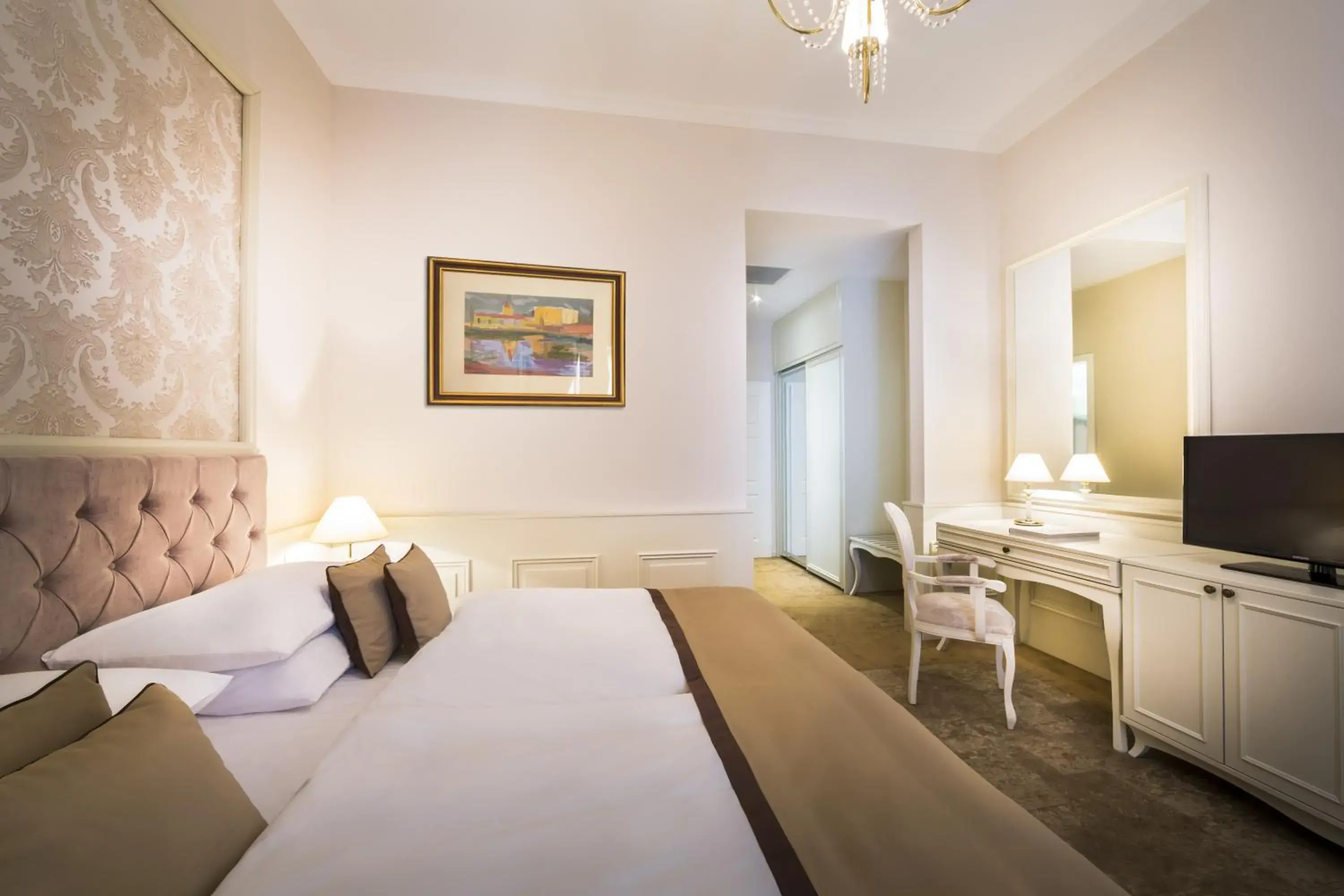 Photo of the whole room, Bed in Hotel Kvarner - by Liburnia Hotels & Villas Photo of the whole room, Bed in Hotel Kvarner - by Liburnia Hotels & Villas