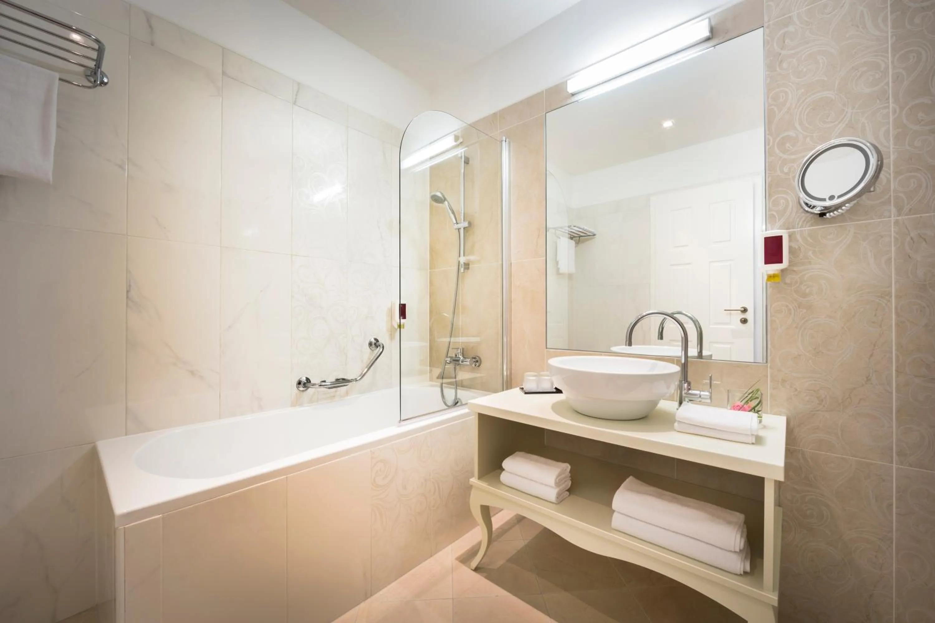 Bathroom in Hotel Kvarner - by Liburnia Hotels & Villas