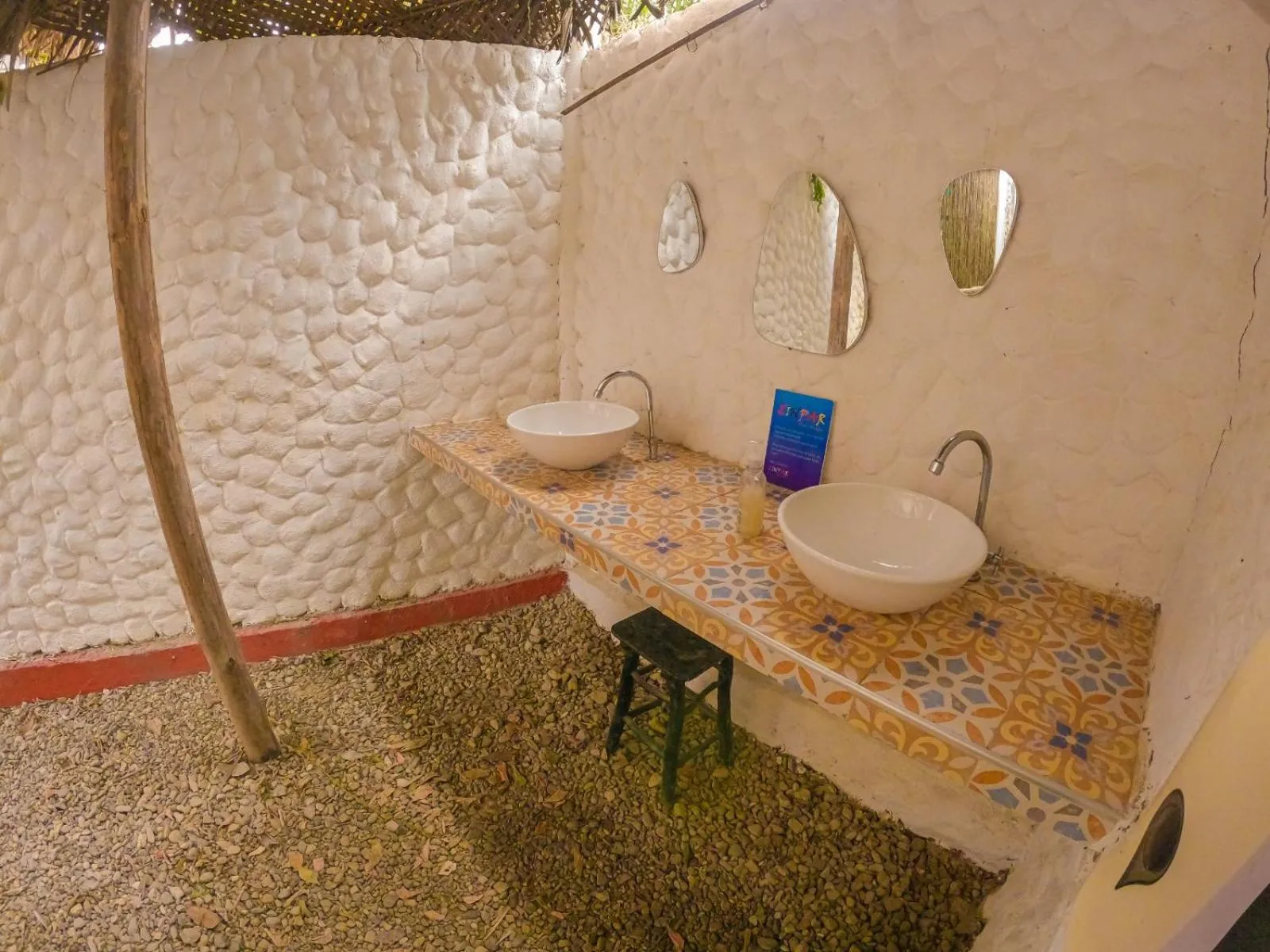 Public Bath in Hostal Zinpar