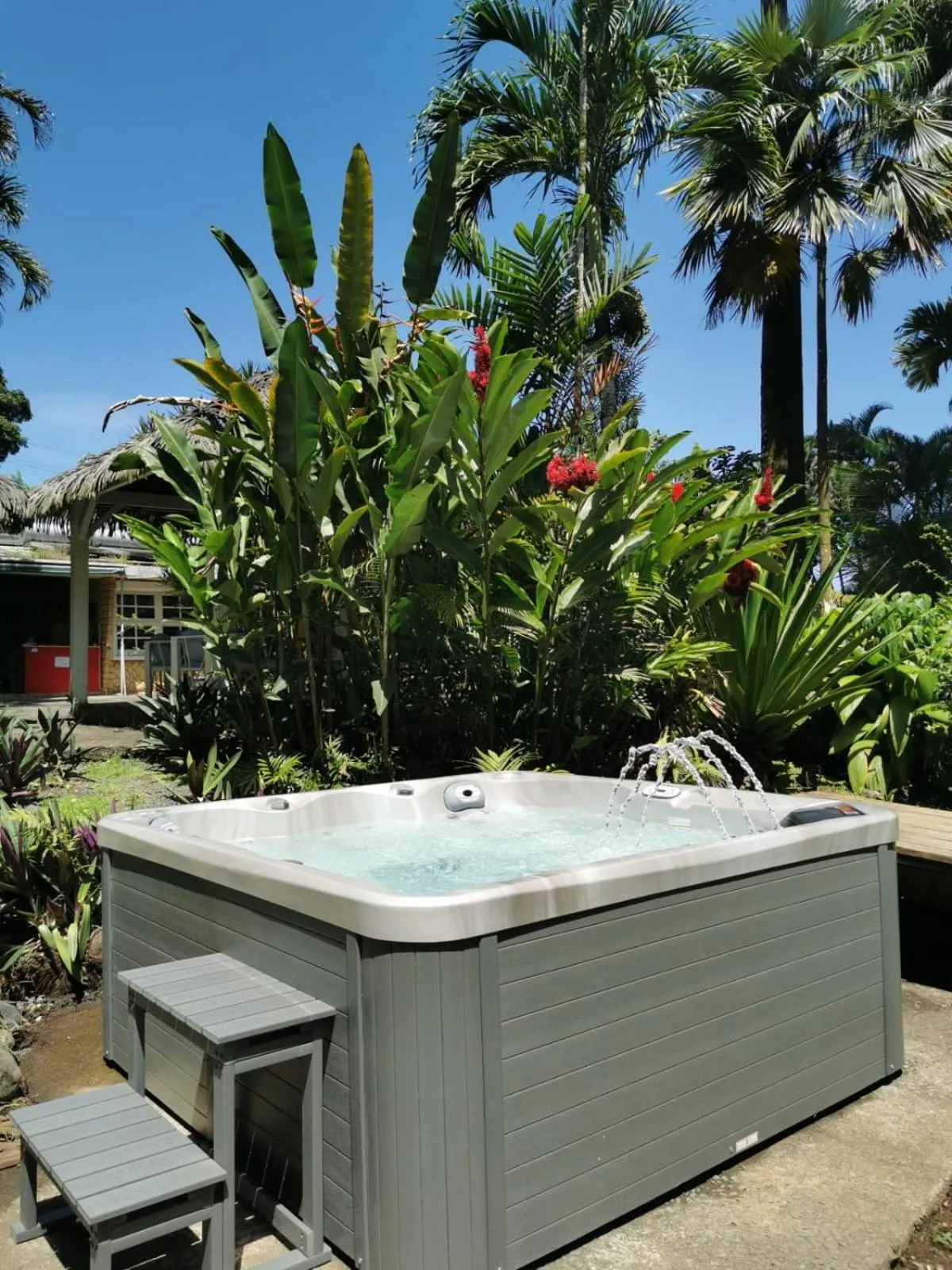 Hot Tub in Les Gîtes de la Lézarde