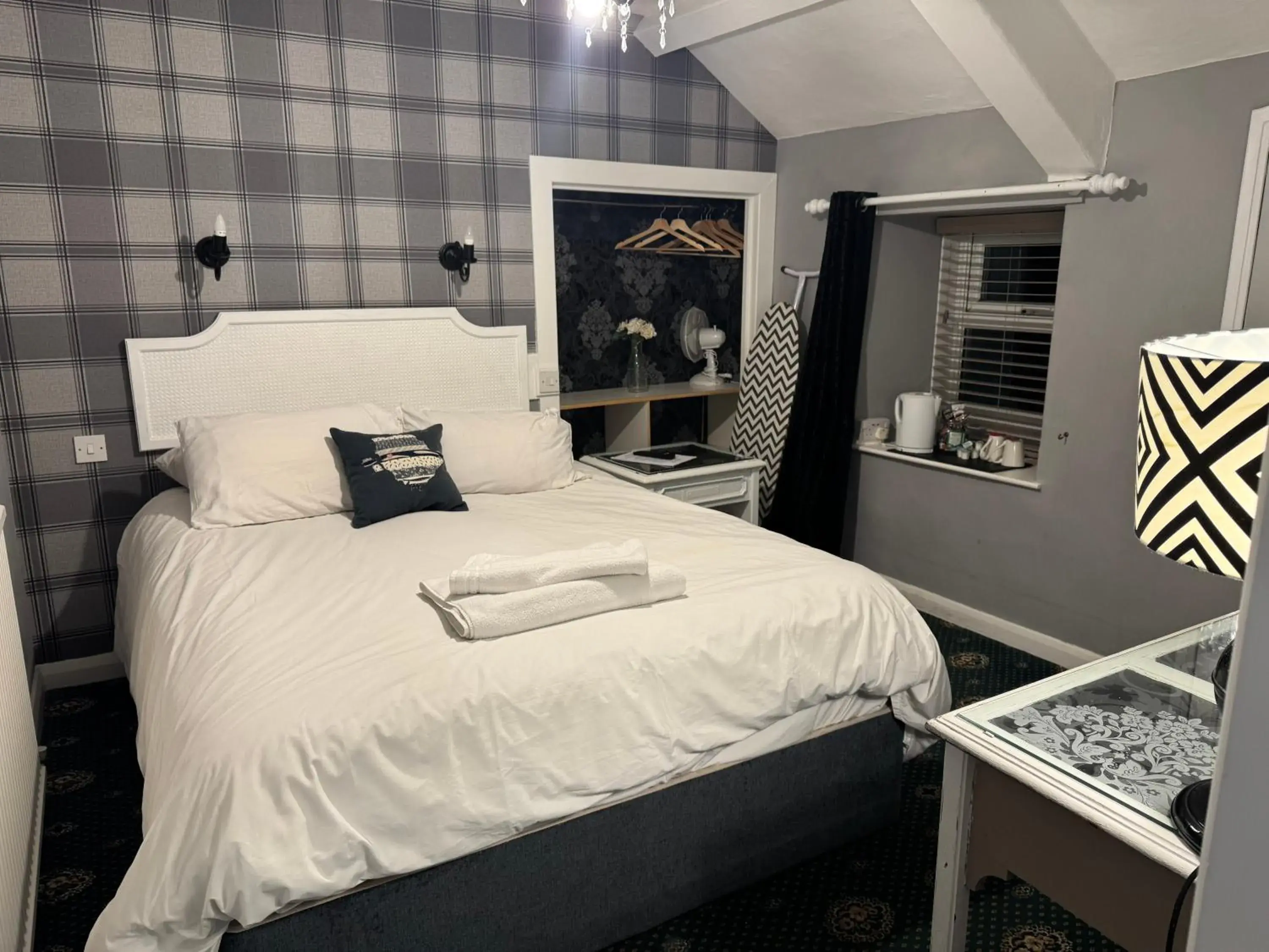 Standard Double Room in Holland Hotel Standard Double Room in Holland Hotel