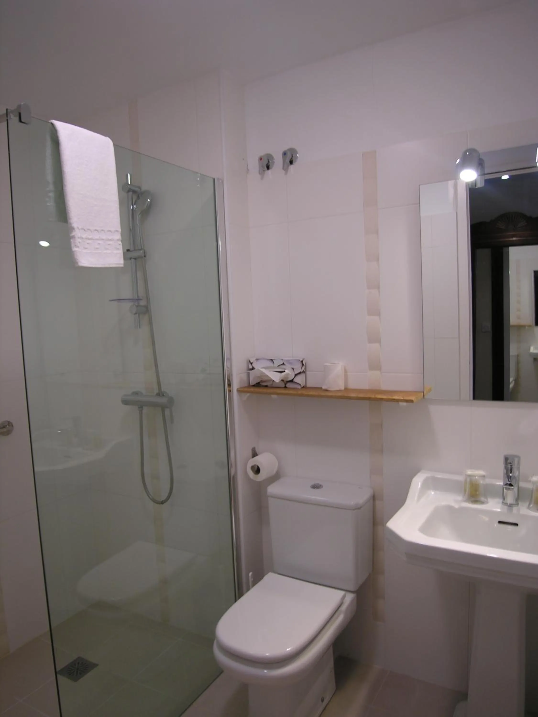 Bathroom in Grand Hôtel de la Poste