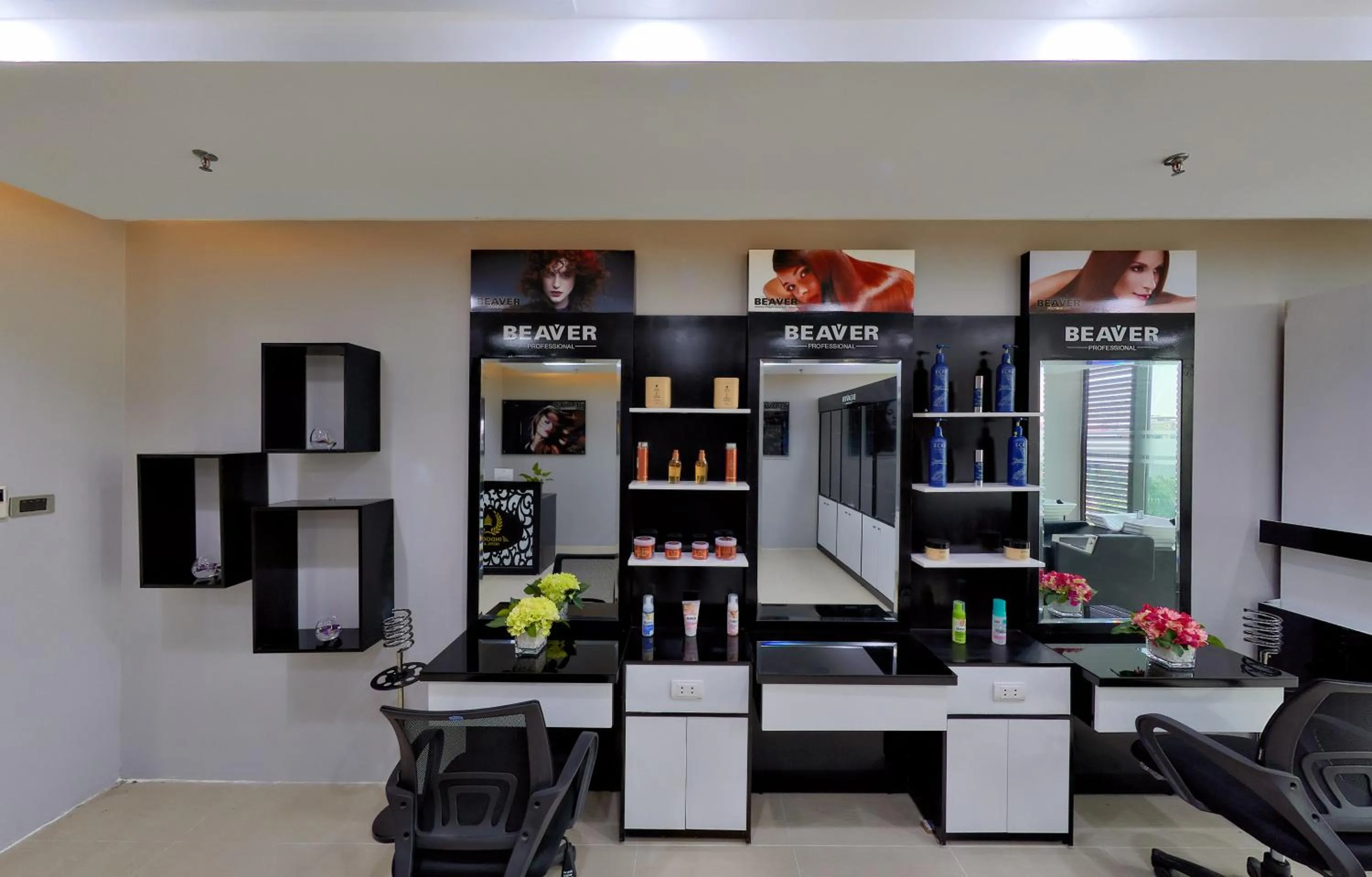 Seating area in Le Indochina Hotel