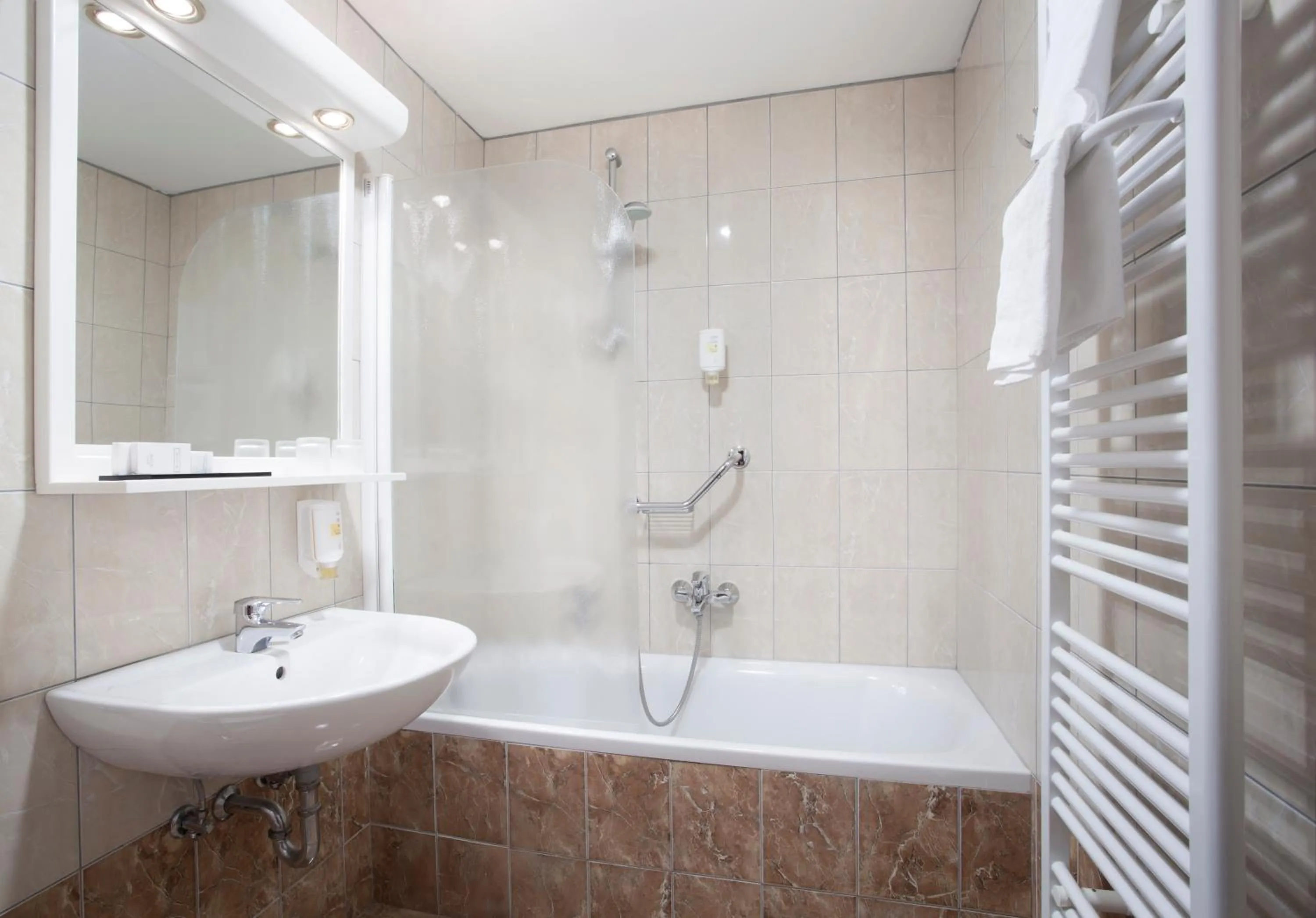 Bathroom in Hotel Kristal - by Liburnia Hotels & Villas