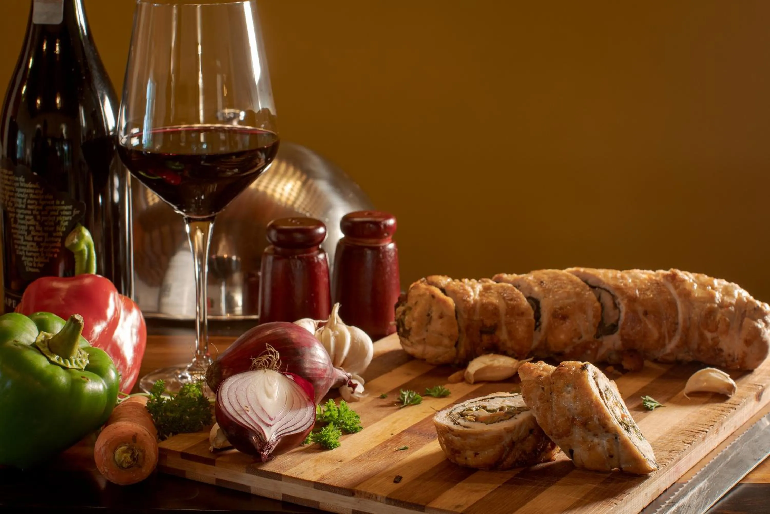 Food and drinks in Kings Pavilion Luxury Hotel