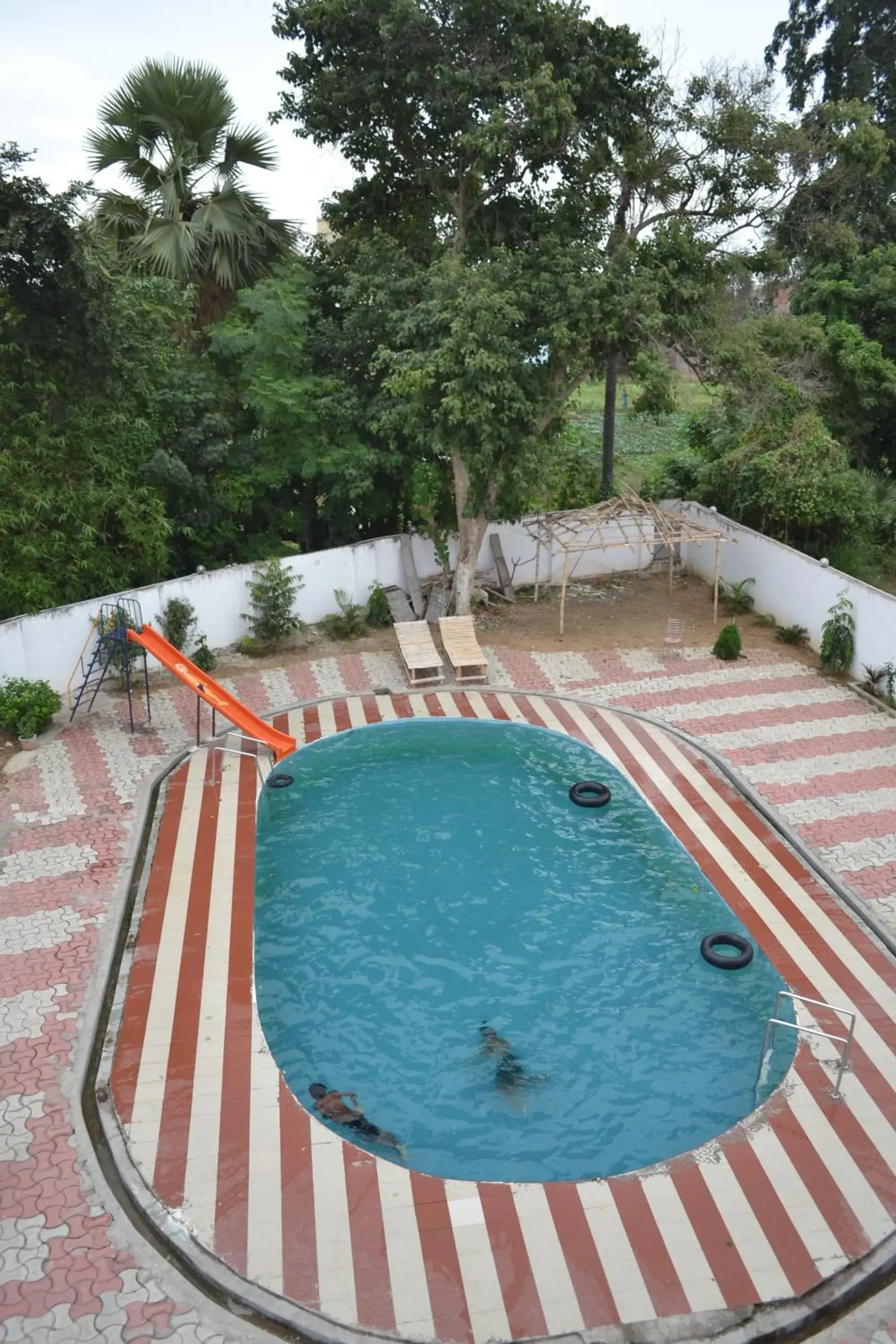 Garden view in Hotel Maurya Vihar Bodhgaya Garden view in Hotel Maurya Vihar Bodhgaya