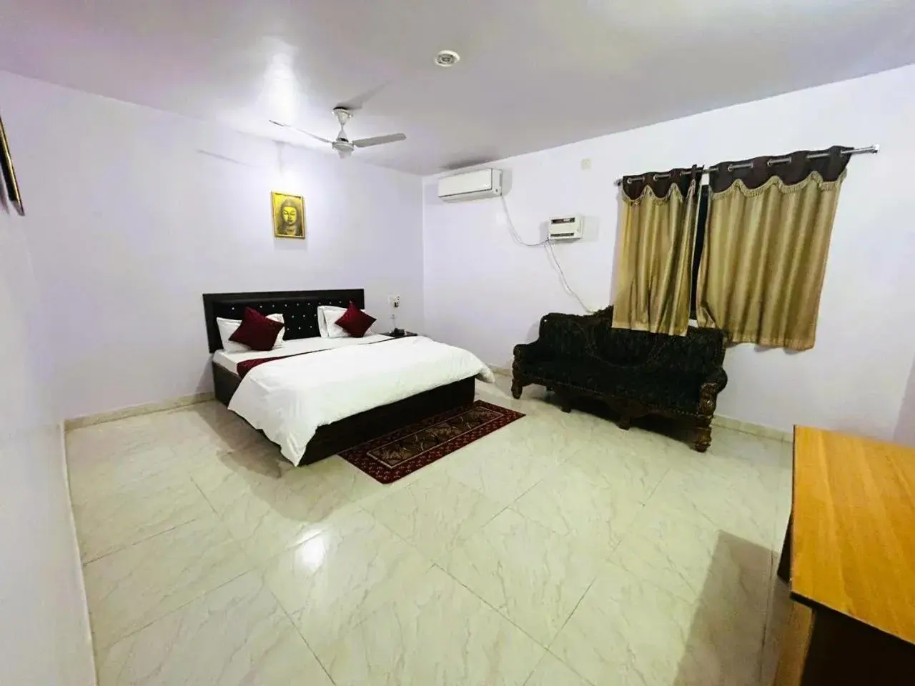 Bedroom, Bed in Hotel Maurya Vihar Bodhgaya Bedroom, Bed in Hotel Maurya Vihar Bodhgaya