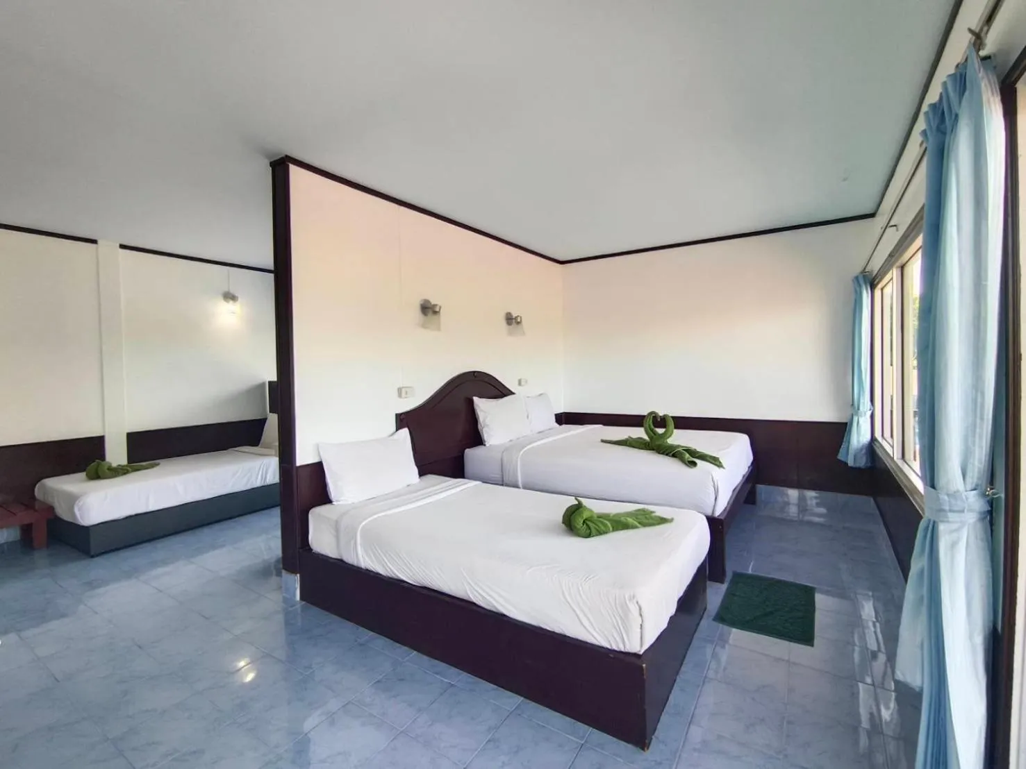 Bed in Phi Phi View Point Resort