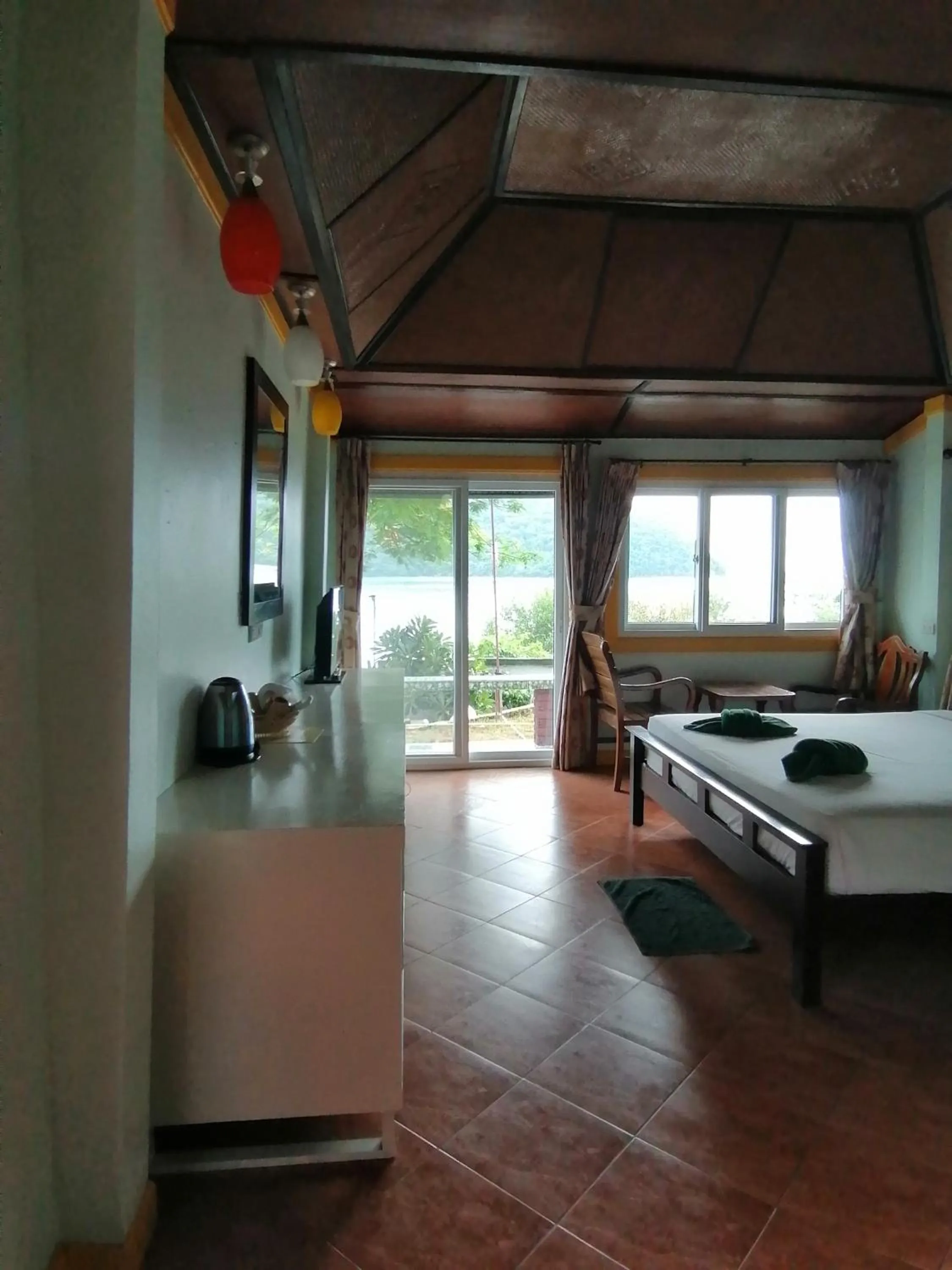 Bed in Phi Phi View Point Resort