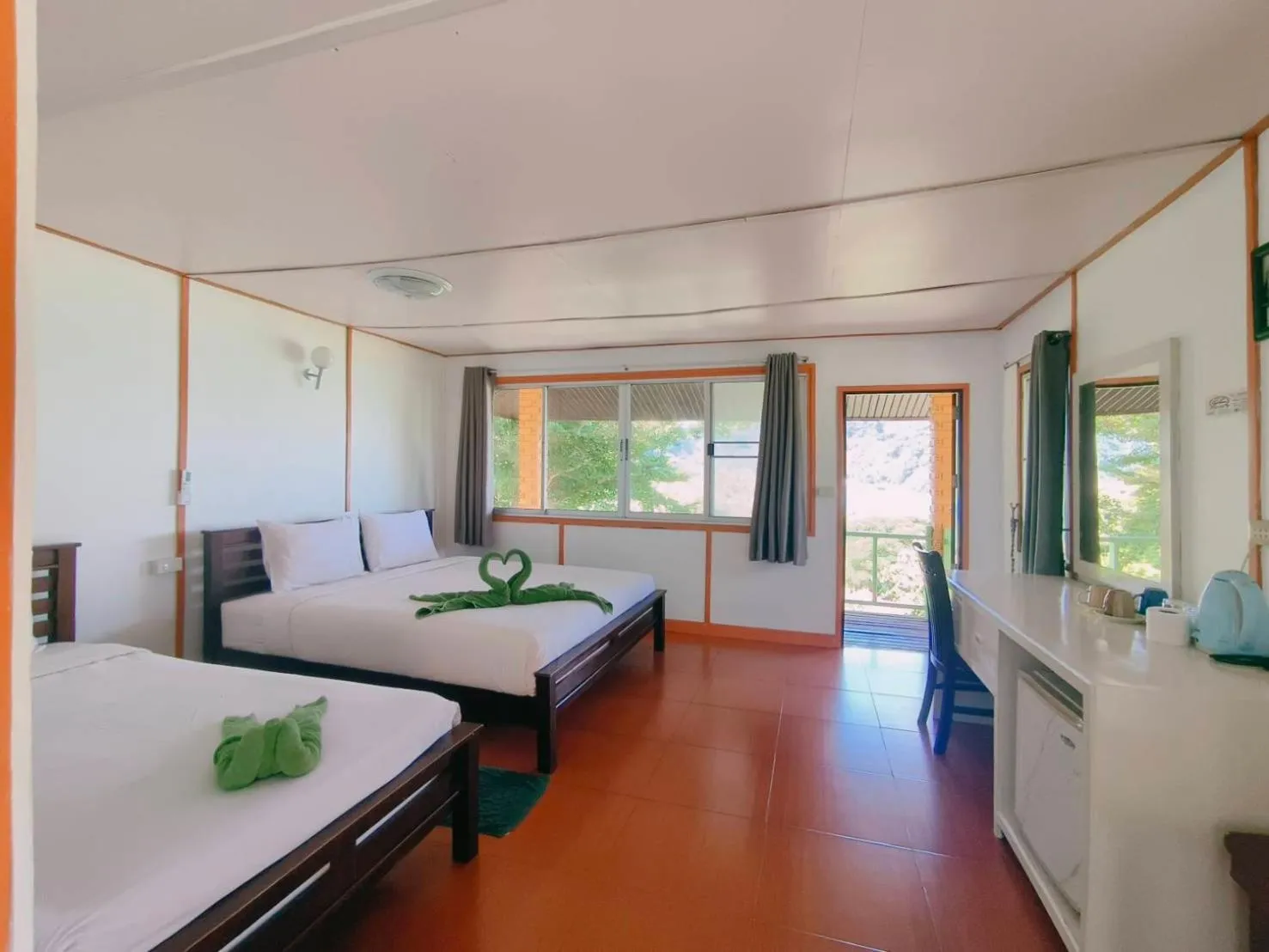 Bed in Phi Phi View Point Resort