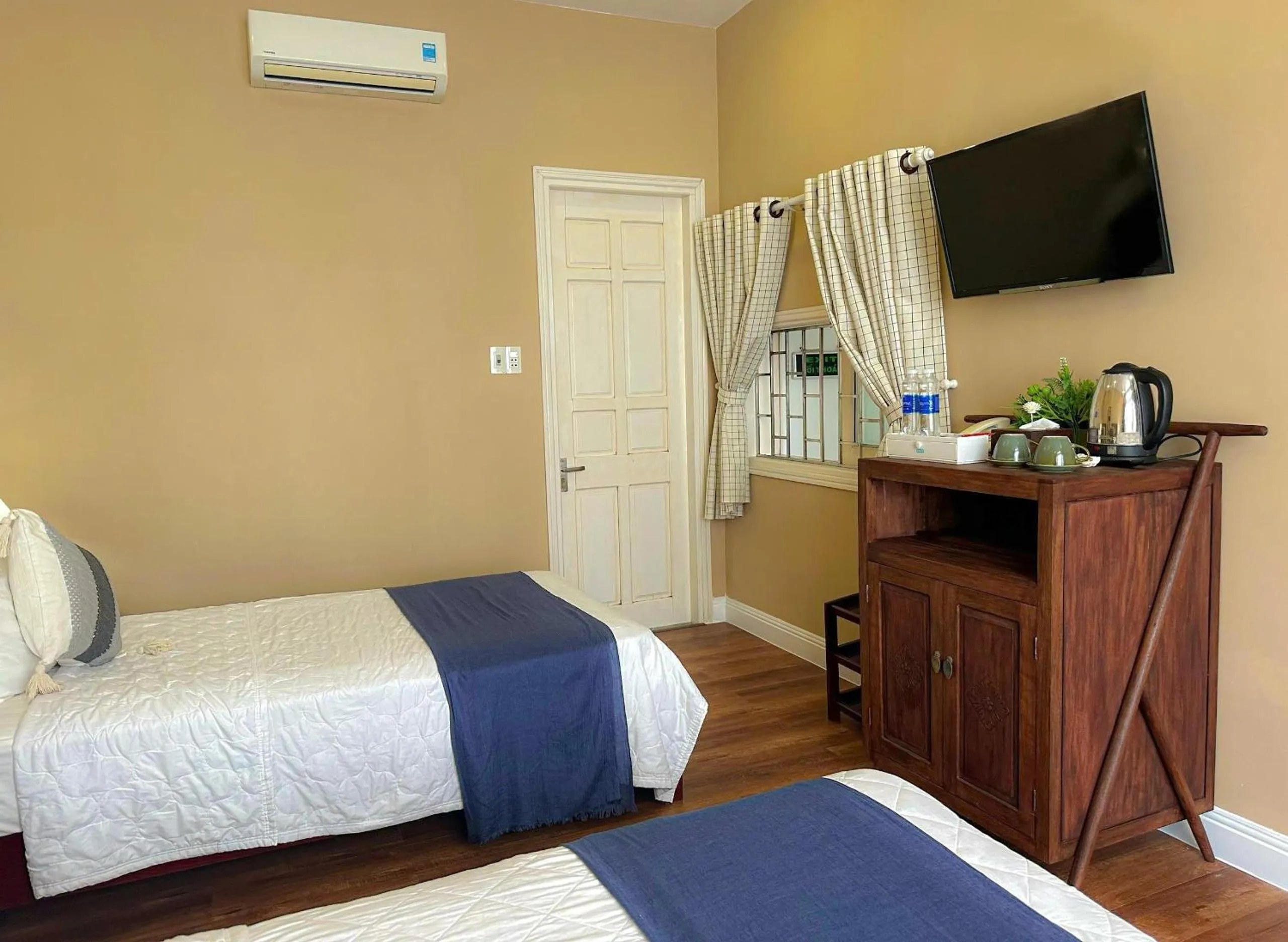 Bed in Fullhouse Hoian