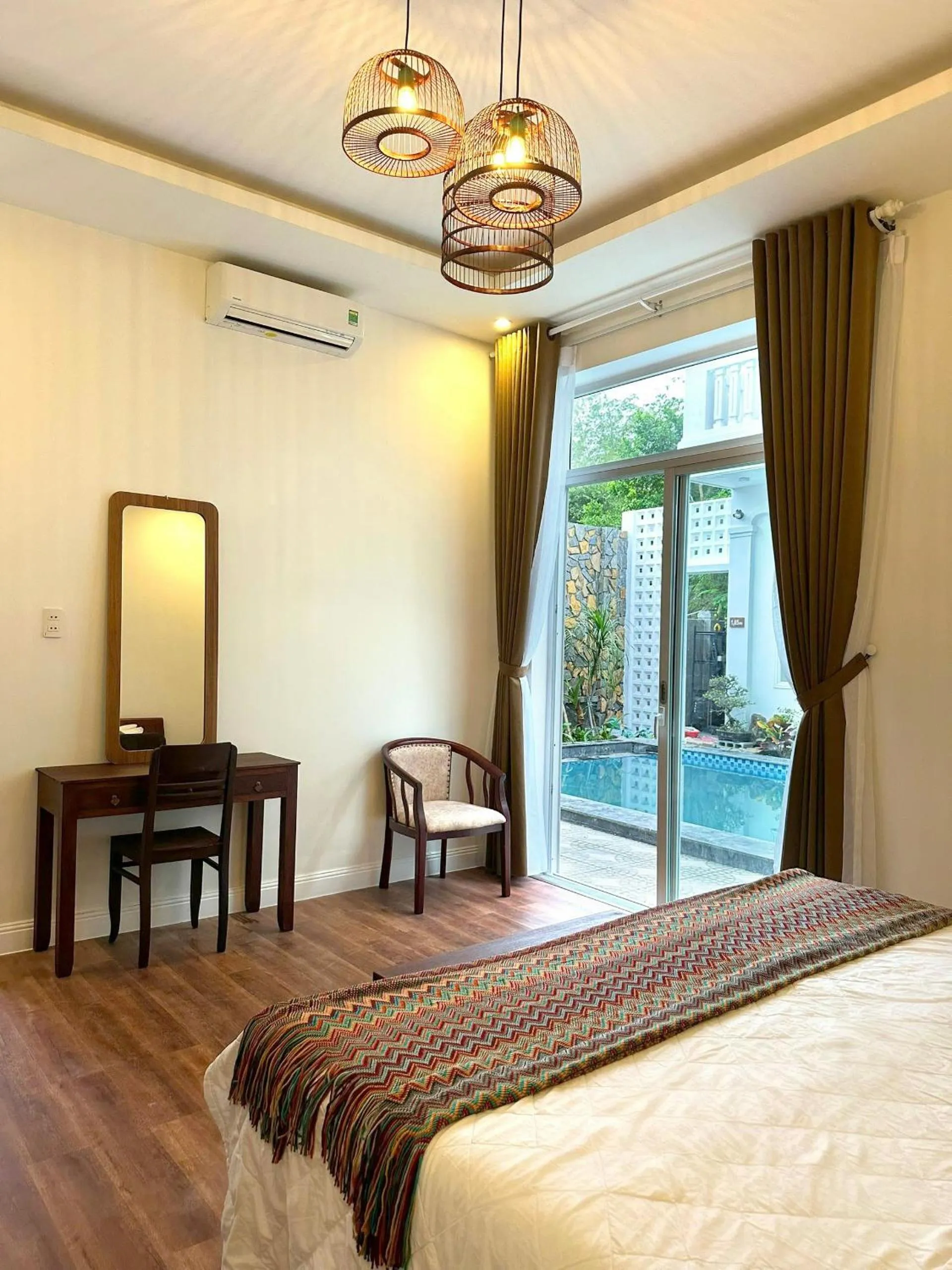 Bed in Fullhouse Hoian