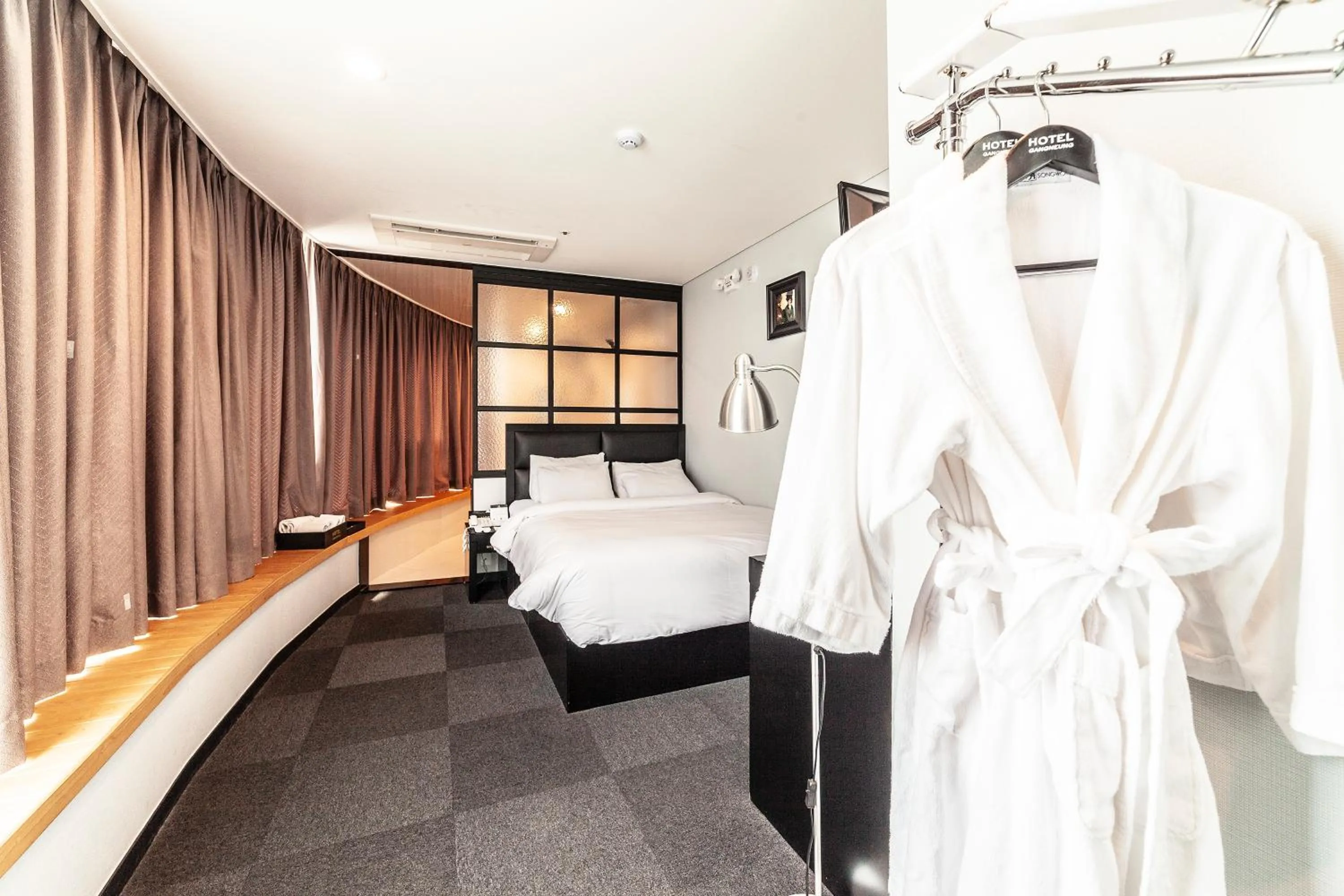 Bed in Gangneung Tourist Hotel