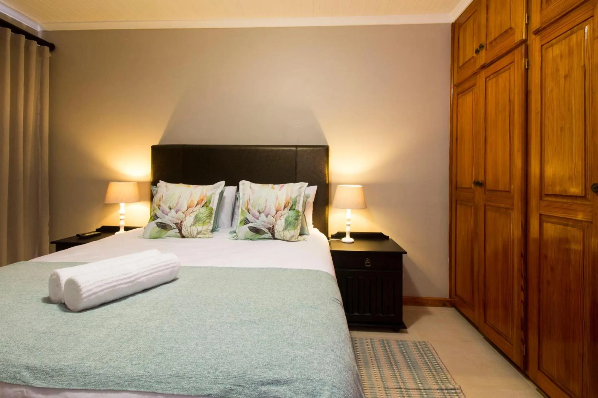 Bedroom, Bed in Tsitsikamma Manor