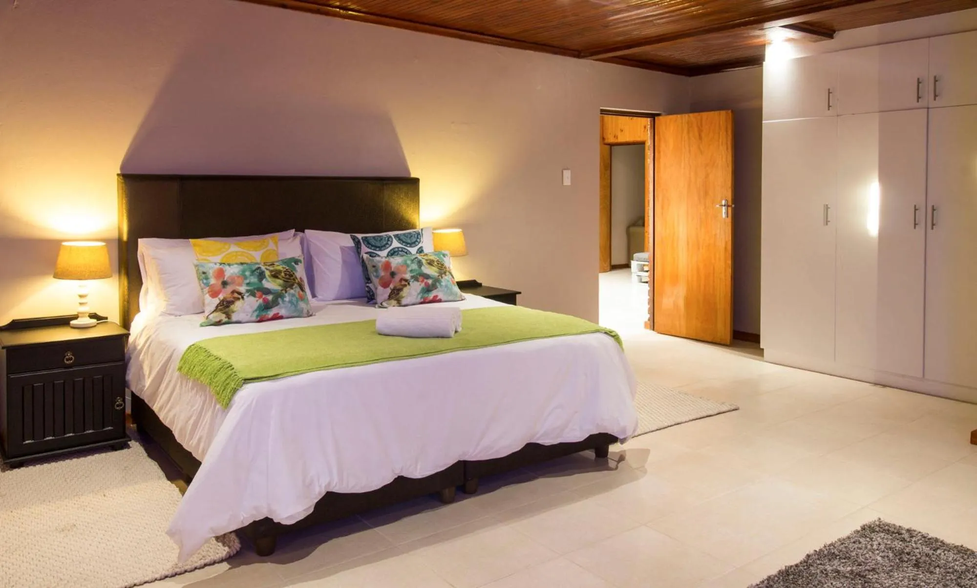 Photo of the whole room, Bed in Tsitsikamma Manor