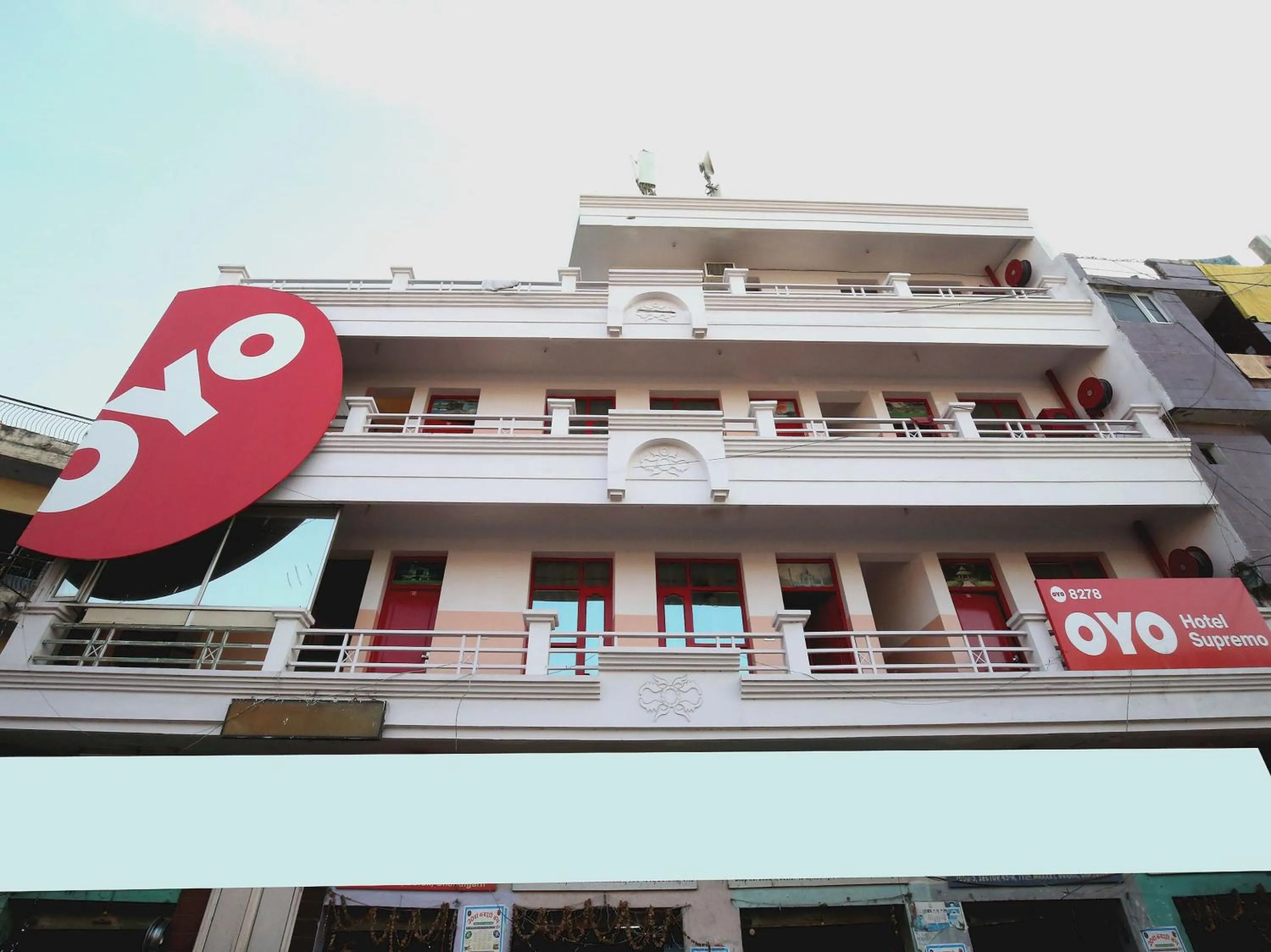 Facade/entrance in Hotel O Supremo
