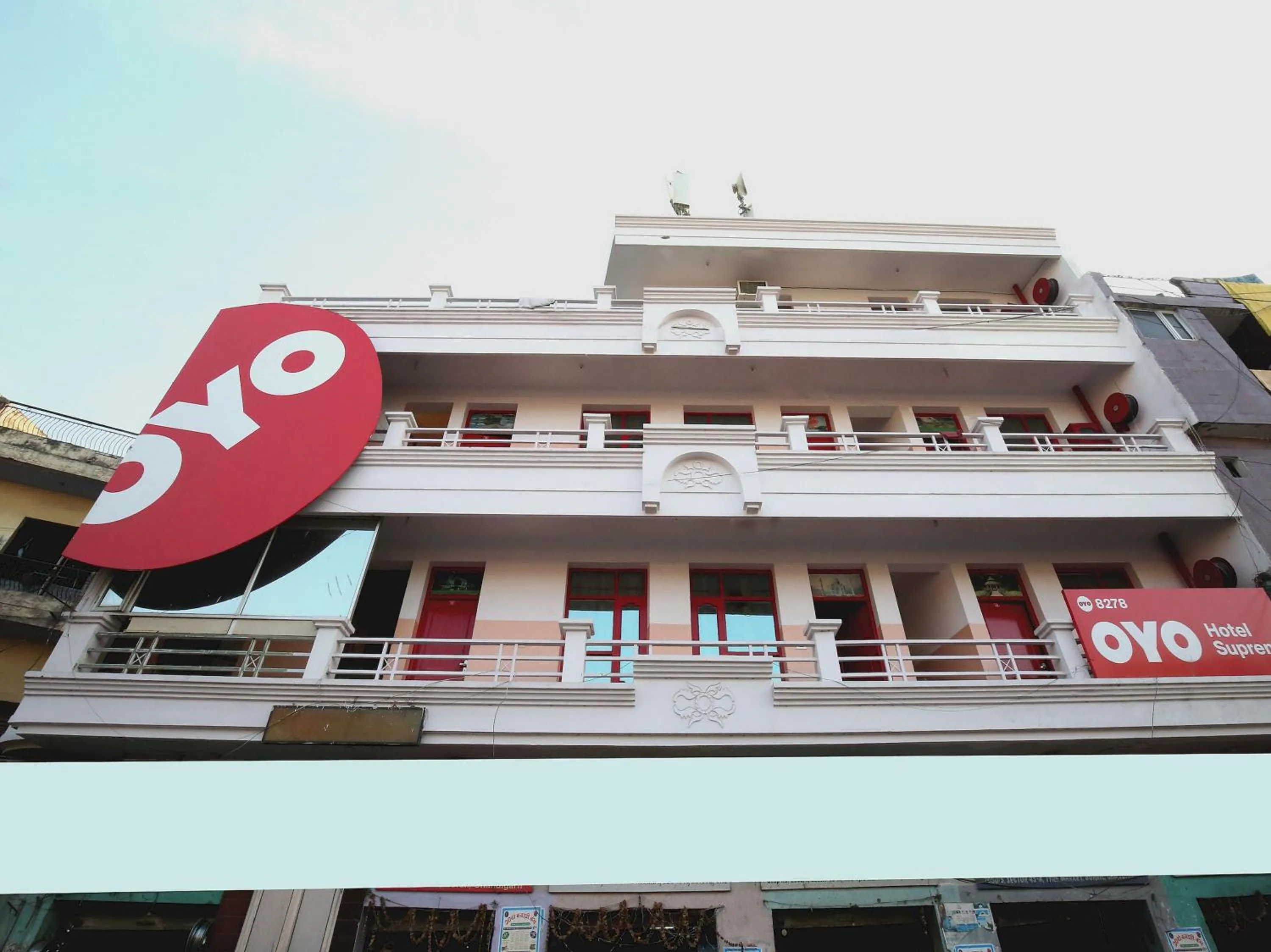 Facade/entrance in Hotel O Supremo
