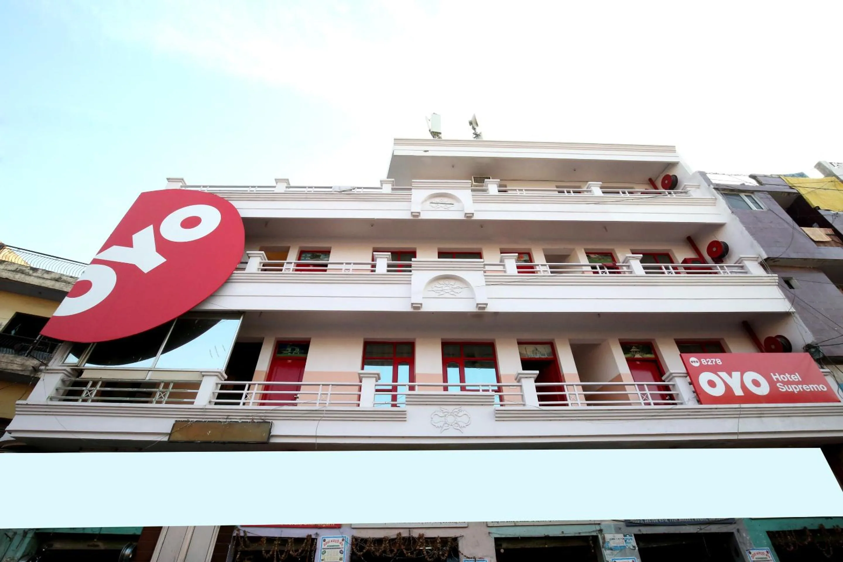 Facade/entrance in Hotel O Supremo