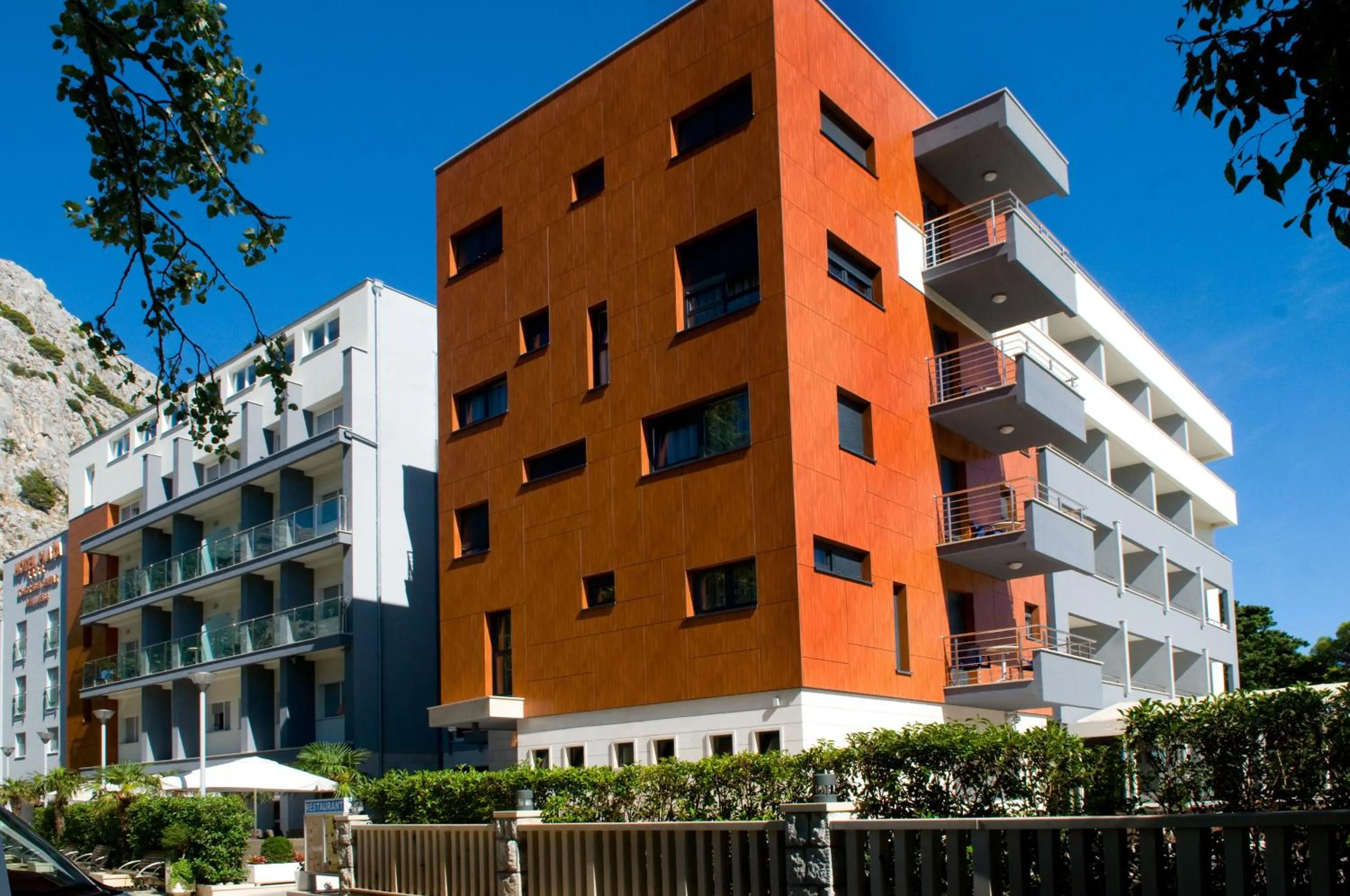 Facade/entrance in Hotel Plaža
