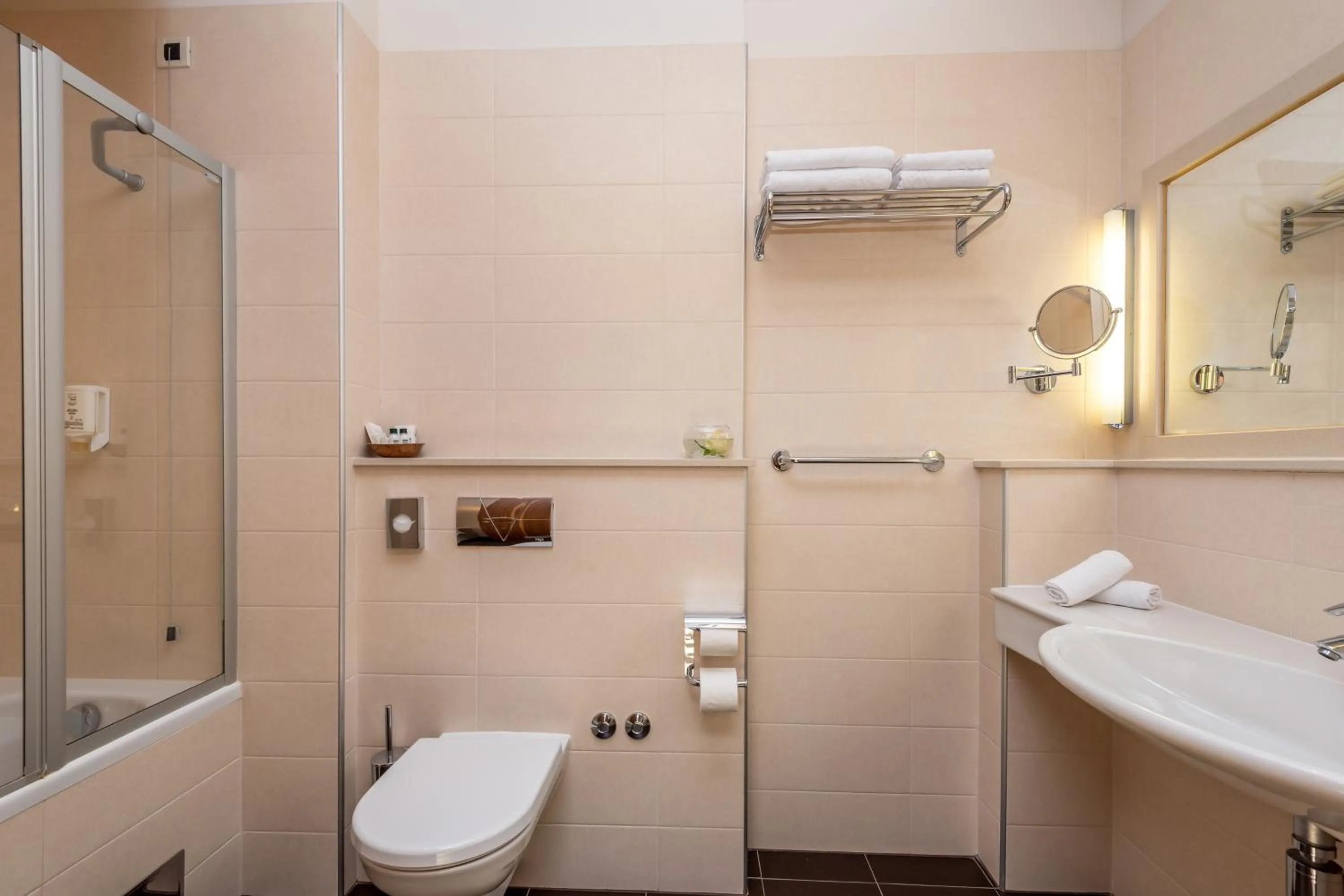 Bathroom in Hotel Plaža