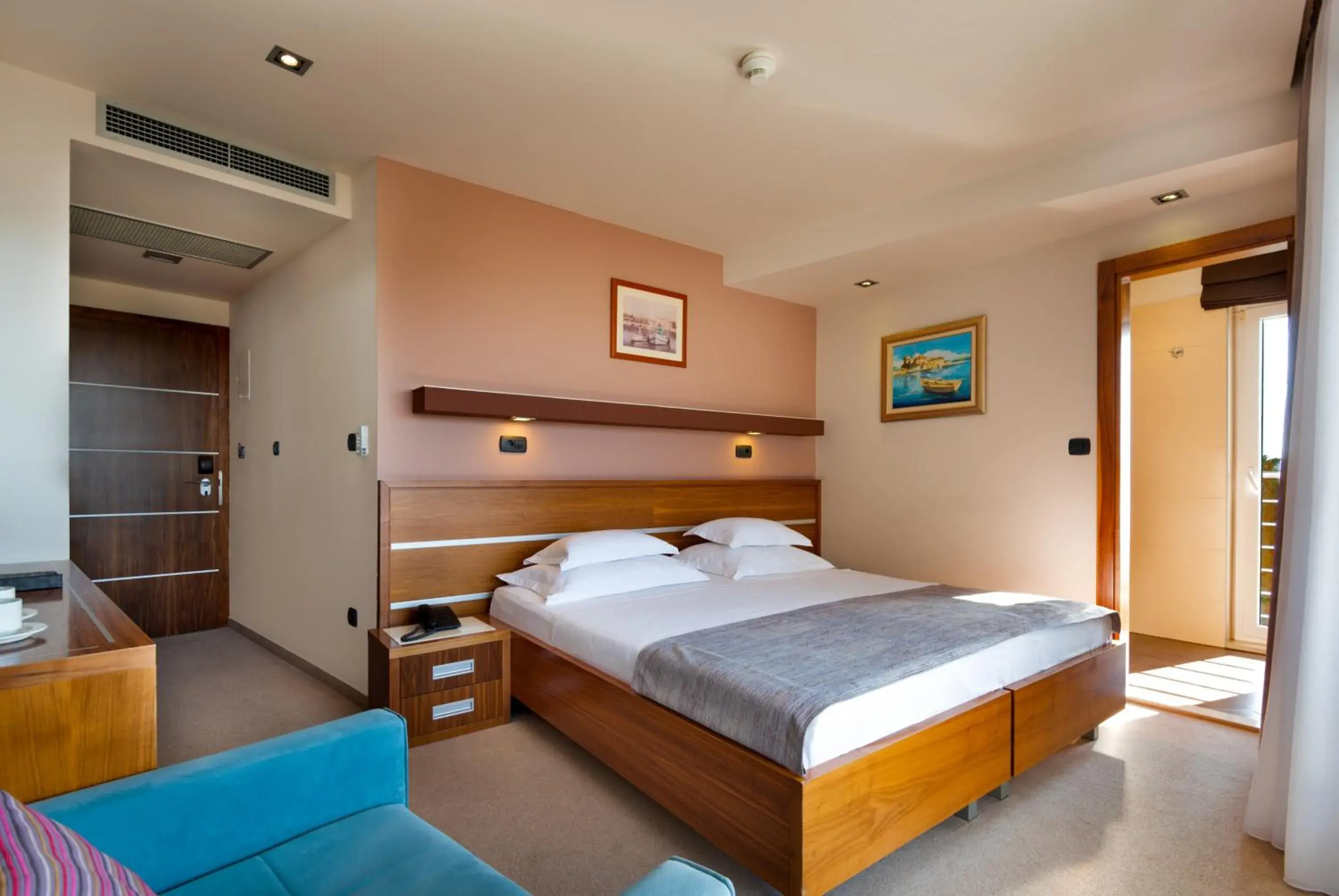 Bed in Hotel Plaža Bed in Hotel Plaža