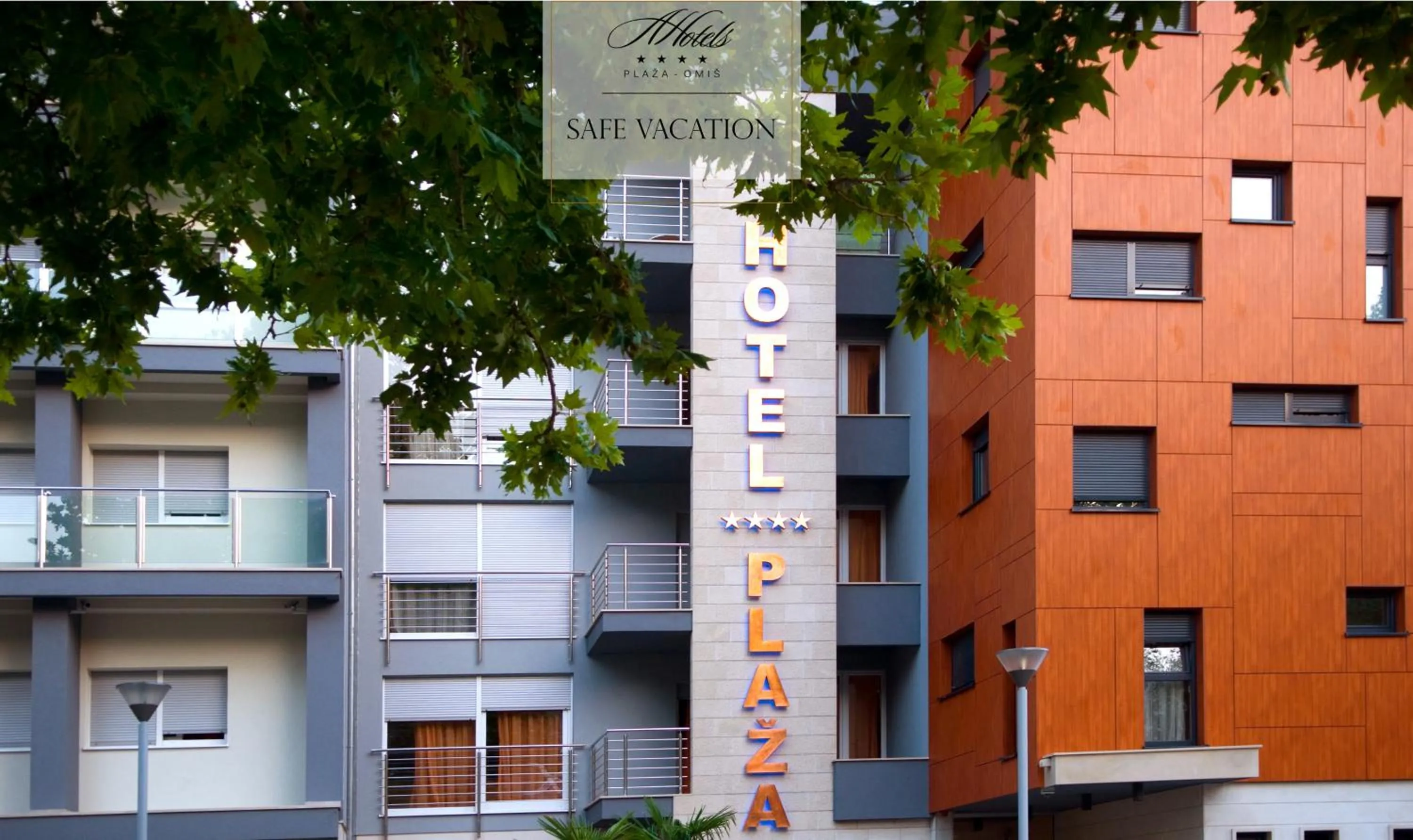 Property building in Hotel Plaža