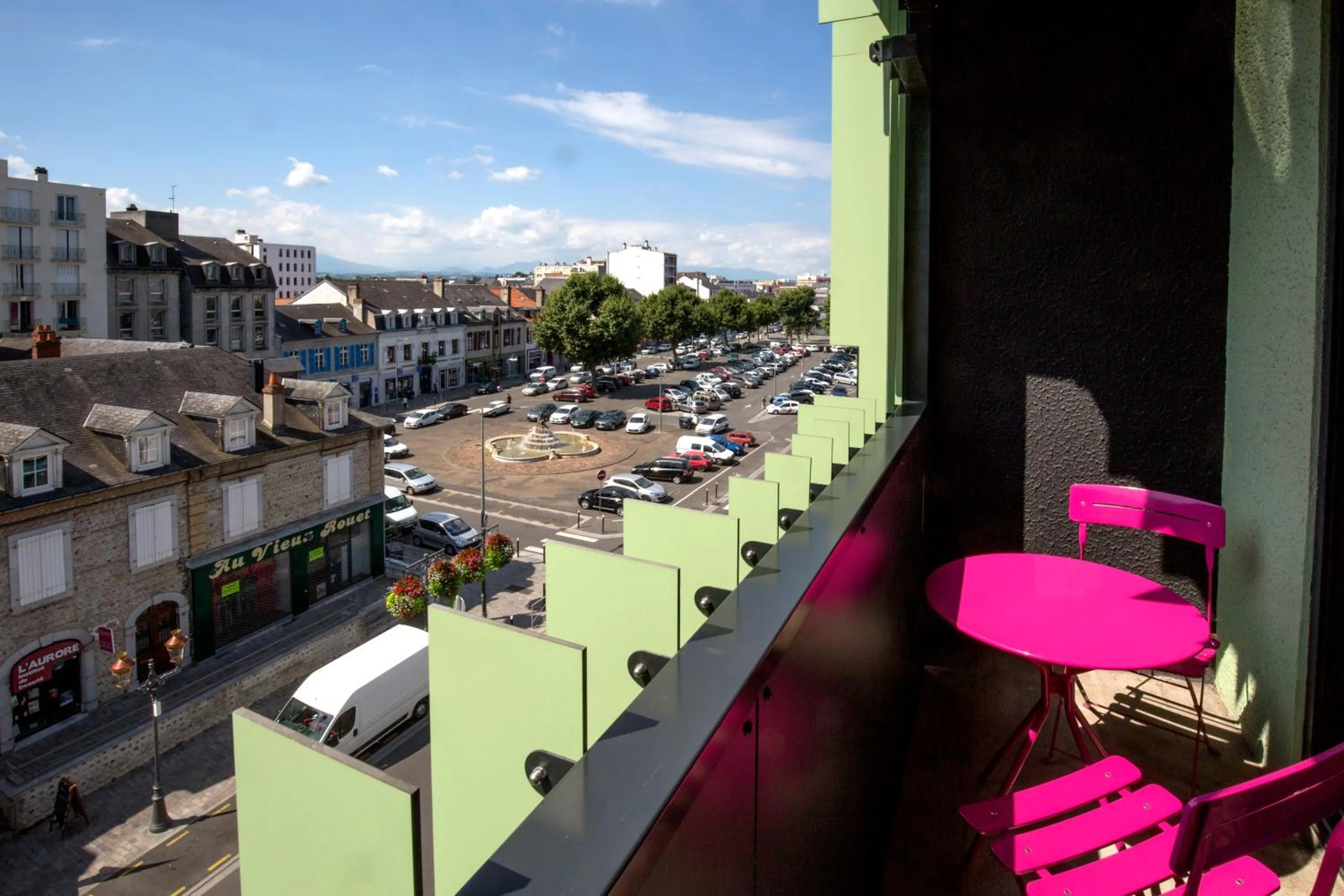 City view in Cit'Hotel de la Marne