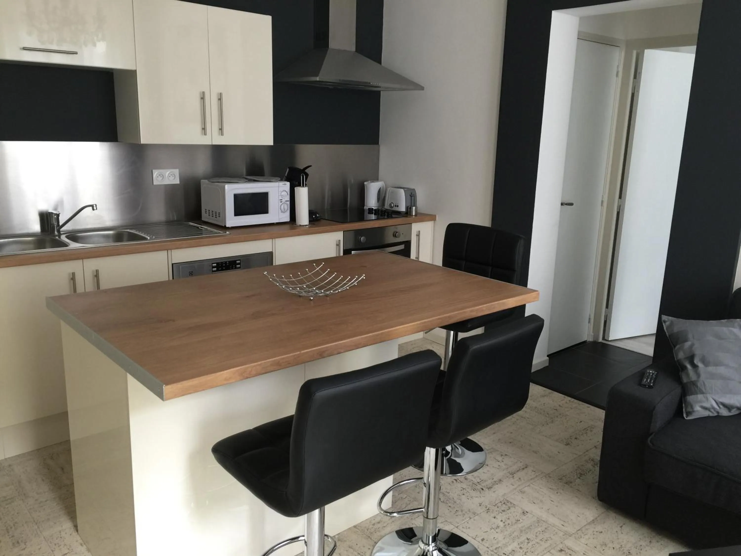 Coffee/tea facilities in Appart'hôtel et chambres Lens