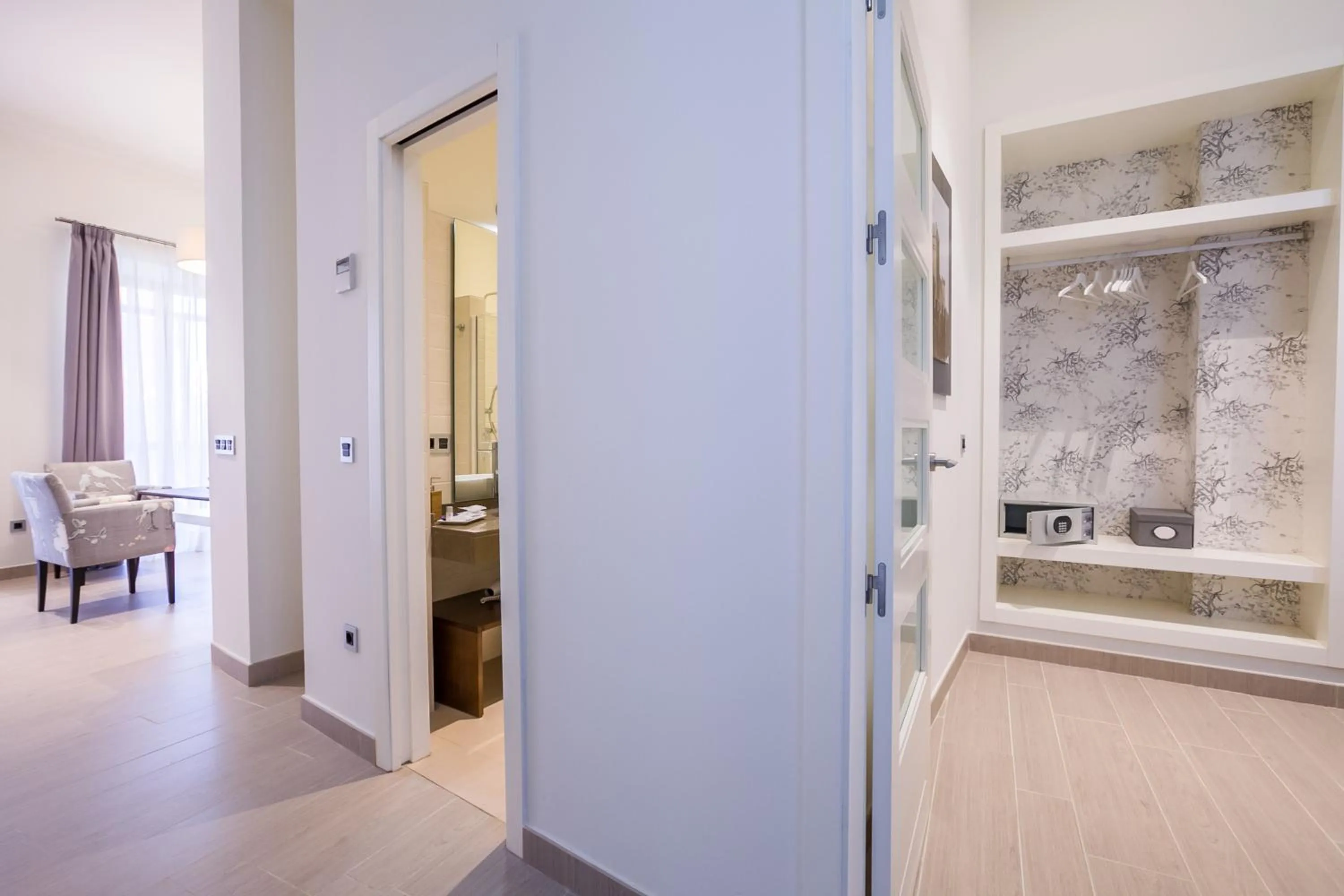 Photo of the whole room in Welldone Cathedral Suites