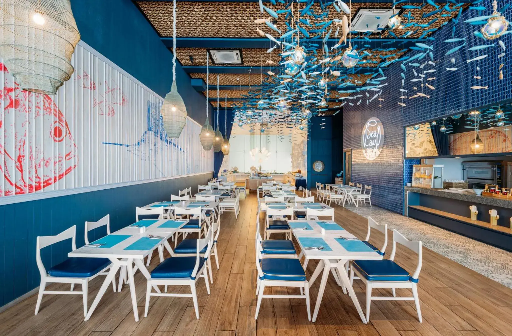 Restaurant/places to eat in Hotel Tide Phuket Beachfront Restaurant/places to eat in Hotel Tide Phuket Beachfront