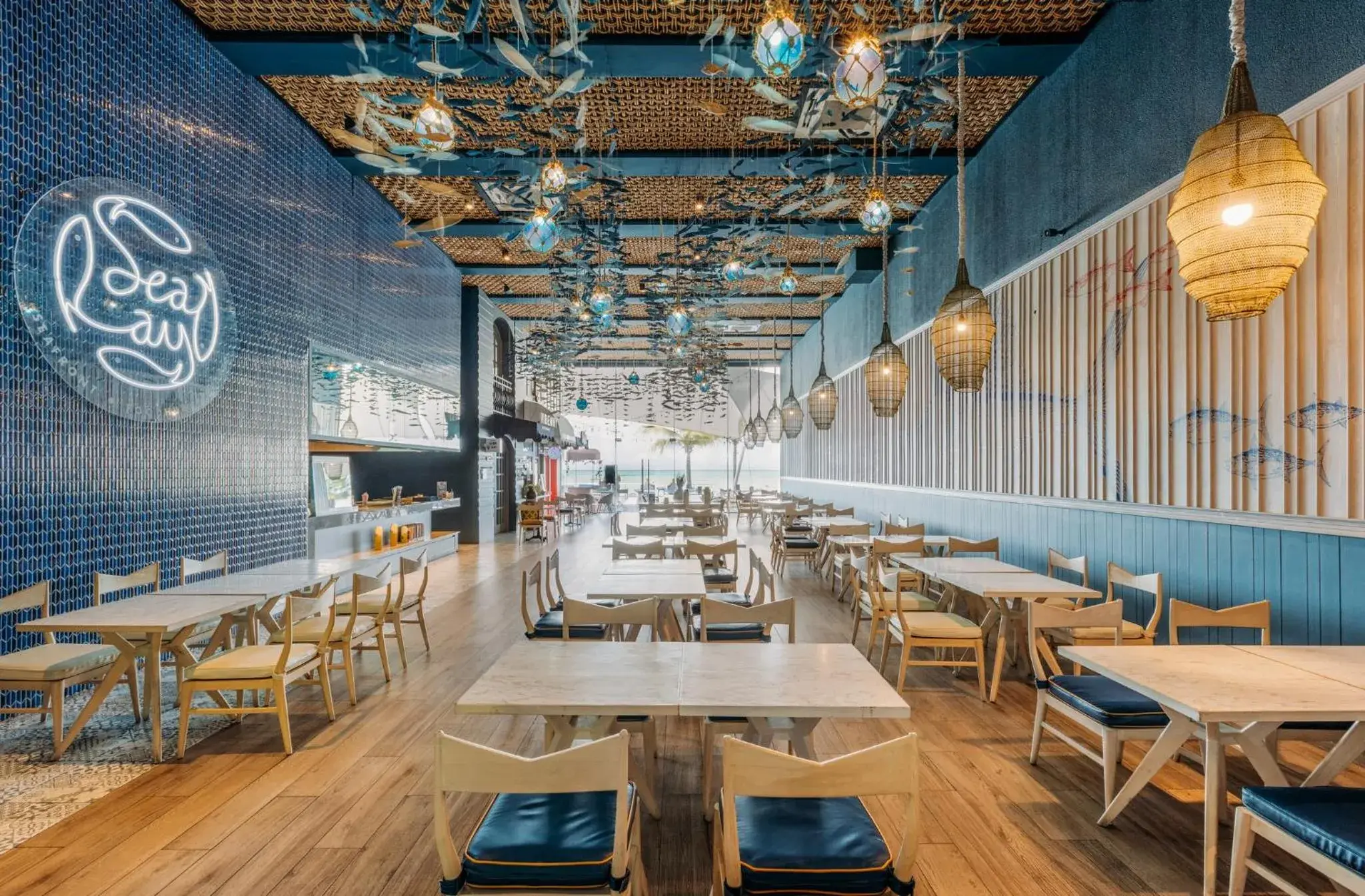 Restaurant/places to eat in Hotel Tide Phuket Beachfront Restaurant/places to eat in Hotel Tide Phuket Beachfront