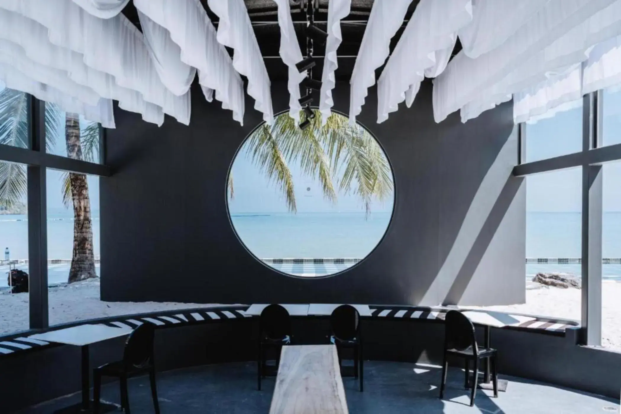 Property building in Hotel Tide Phuket Beachfront Property building in Hotel Tide Phuket Beachfront