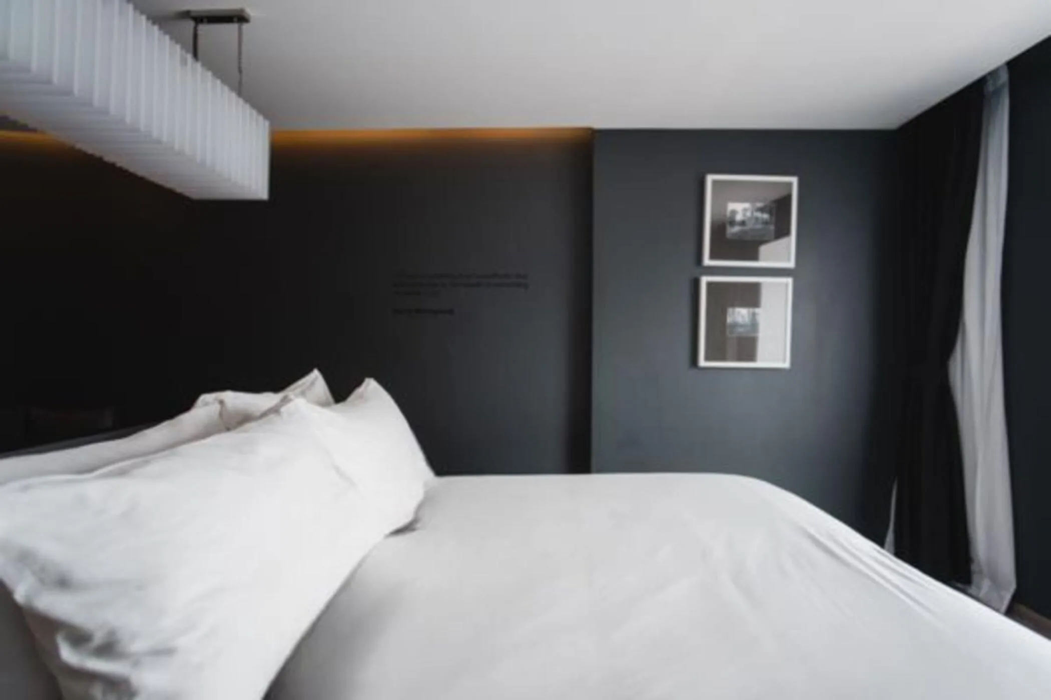 Bed in Hotel Tide Phuket Beachfront