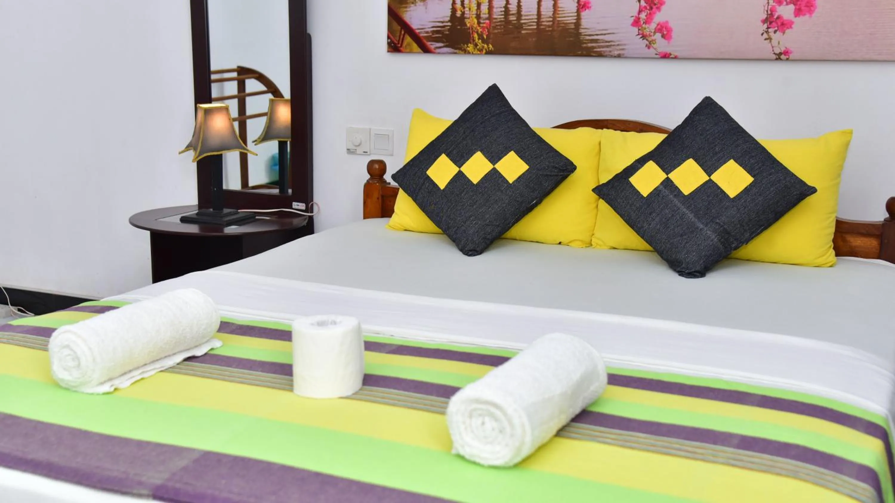 Bed in Sayare Inn