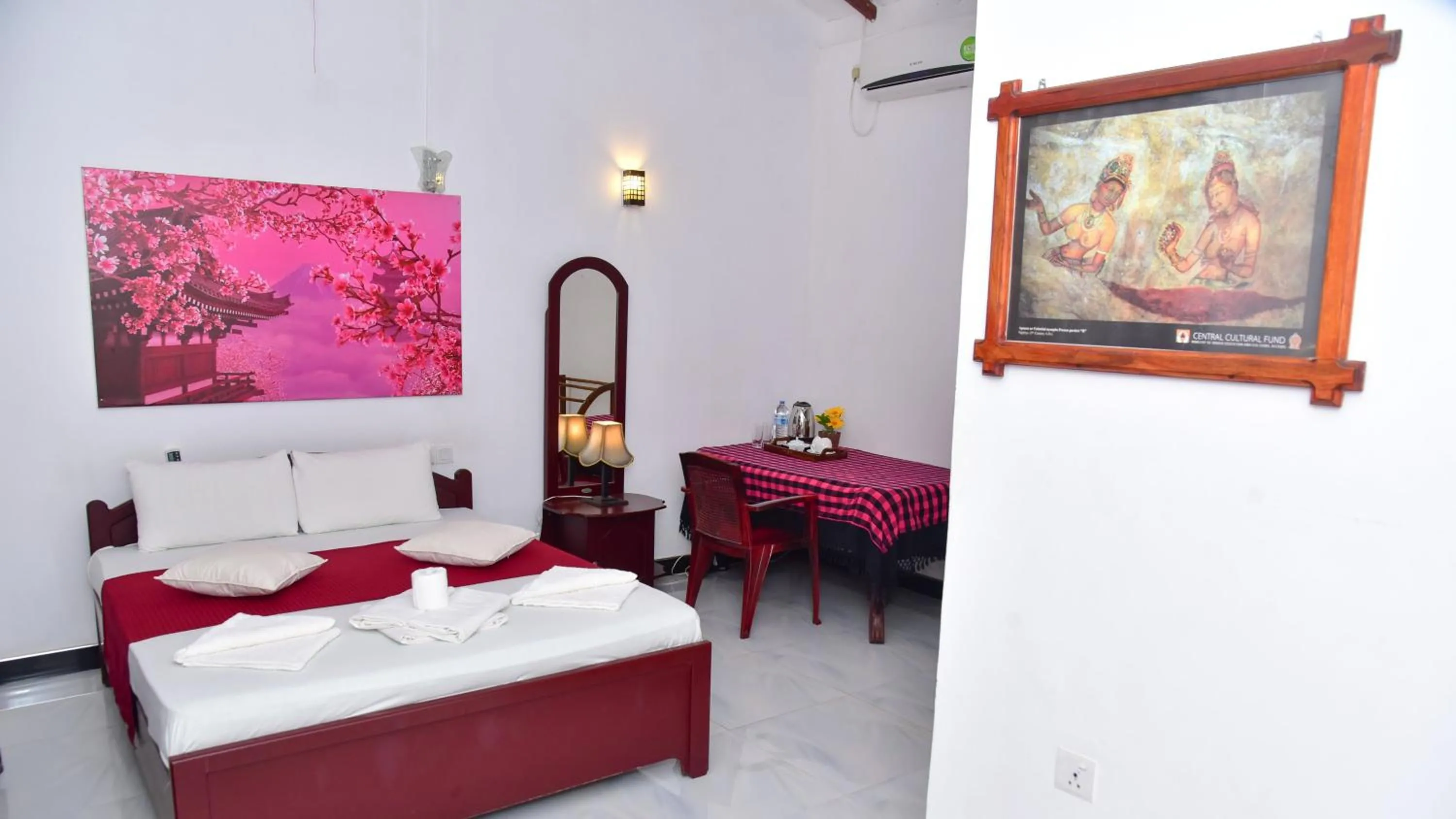 Bed in Sayare Inn