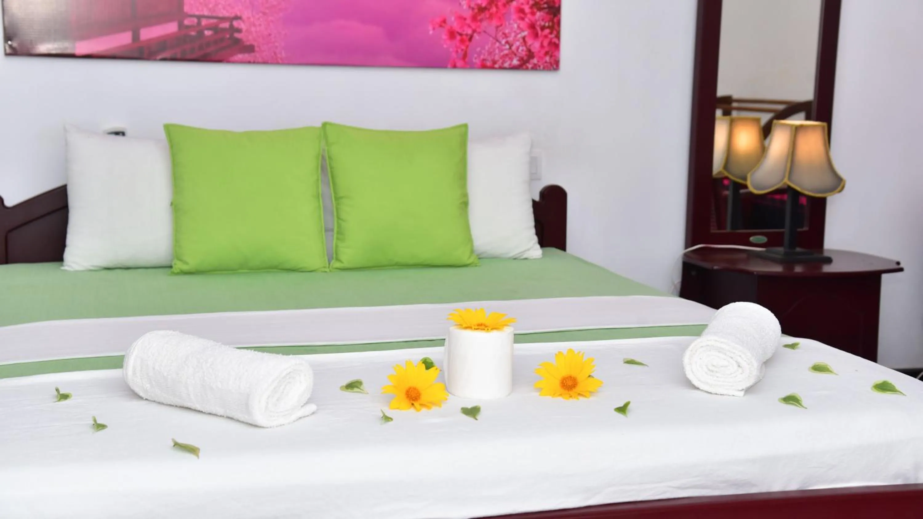 Bed in Sayare Inn
