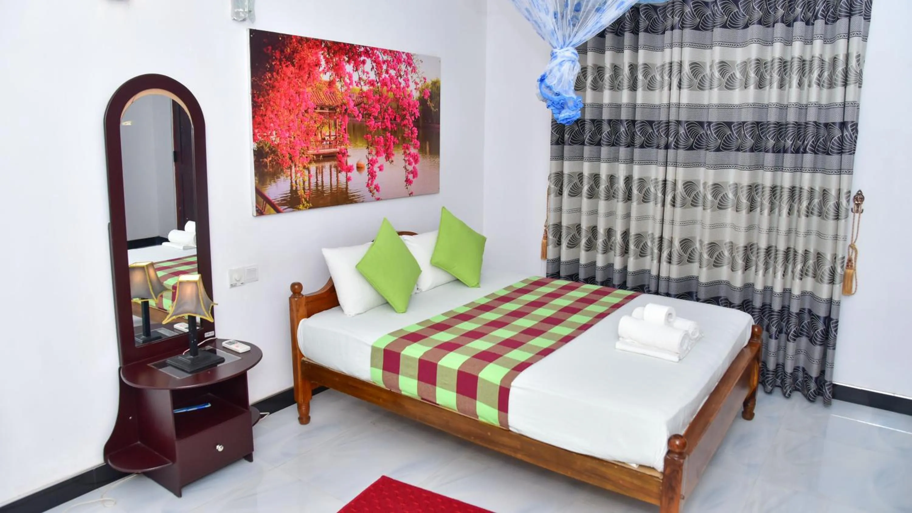 Bed in Sayare Inn