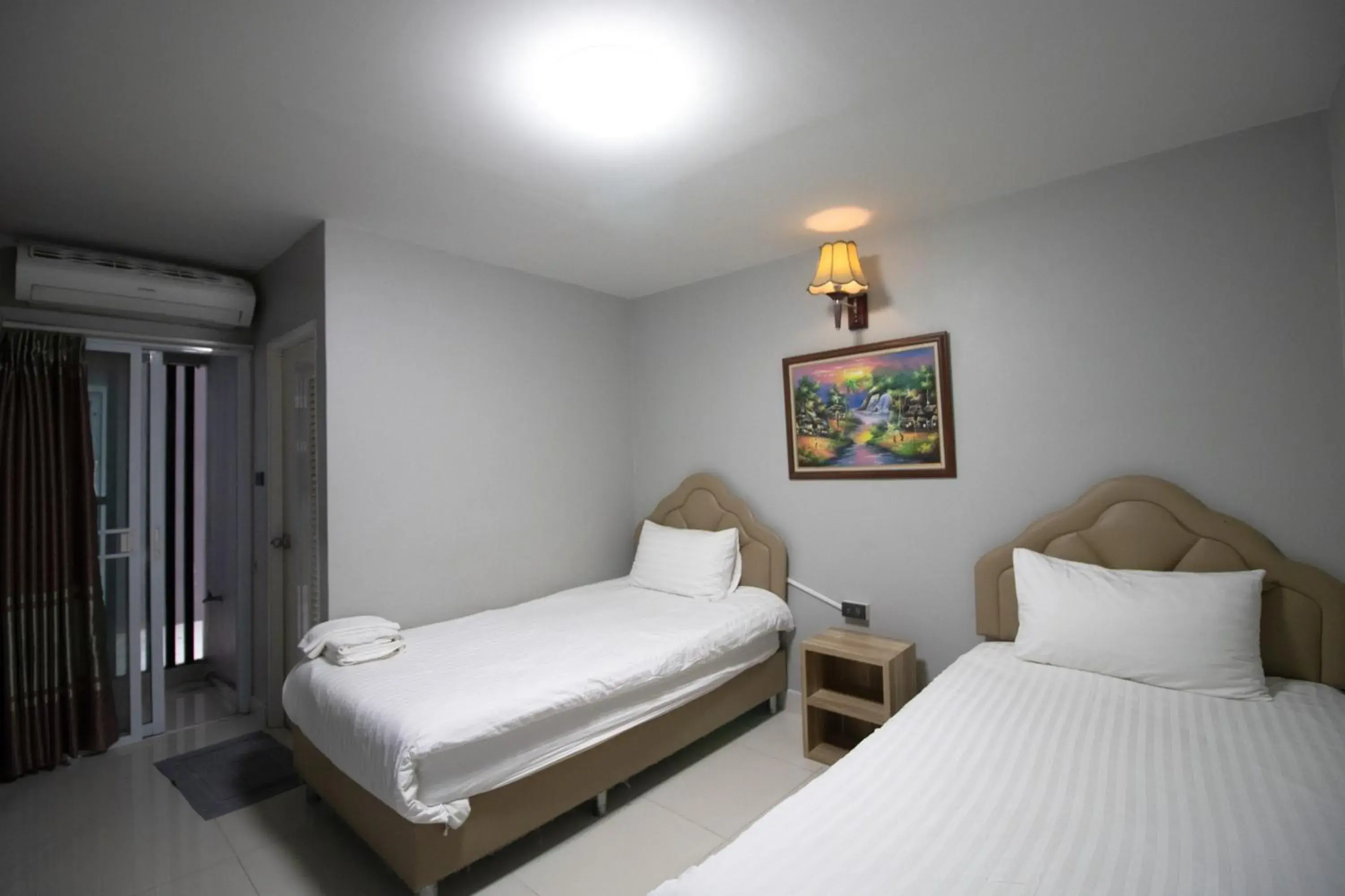 Bedroom, Bed in Kun Hotel Bedroom, Bed in Kun Hotel