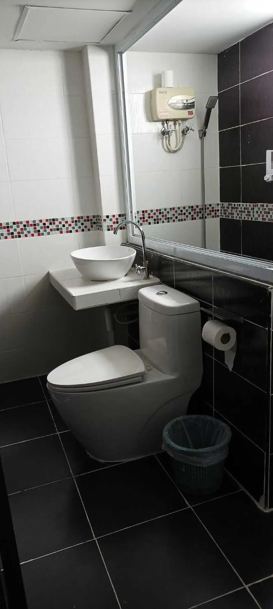 Bathroom in Kun Hotel