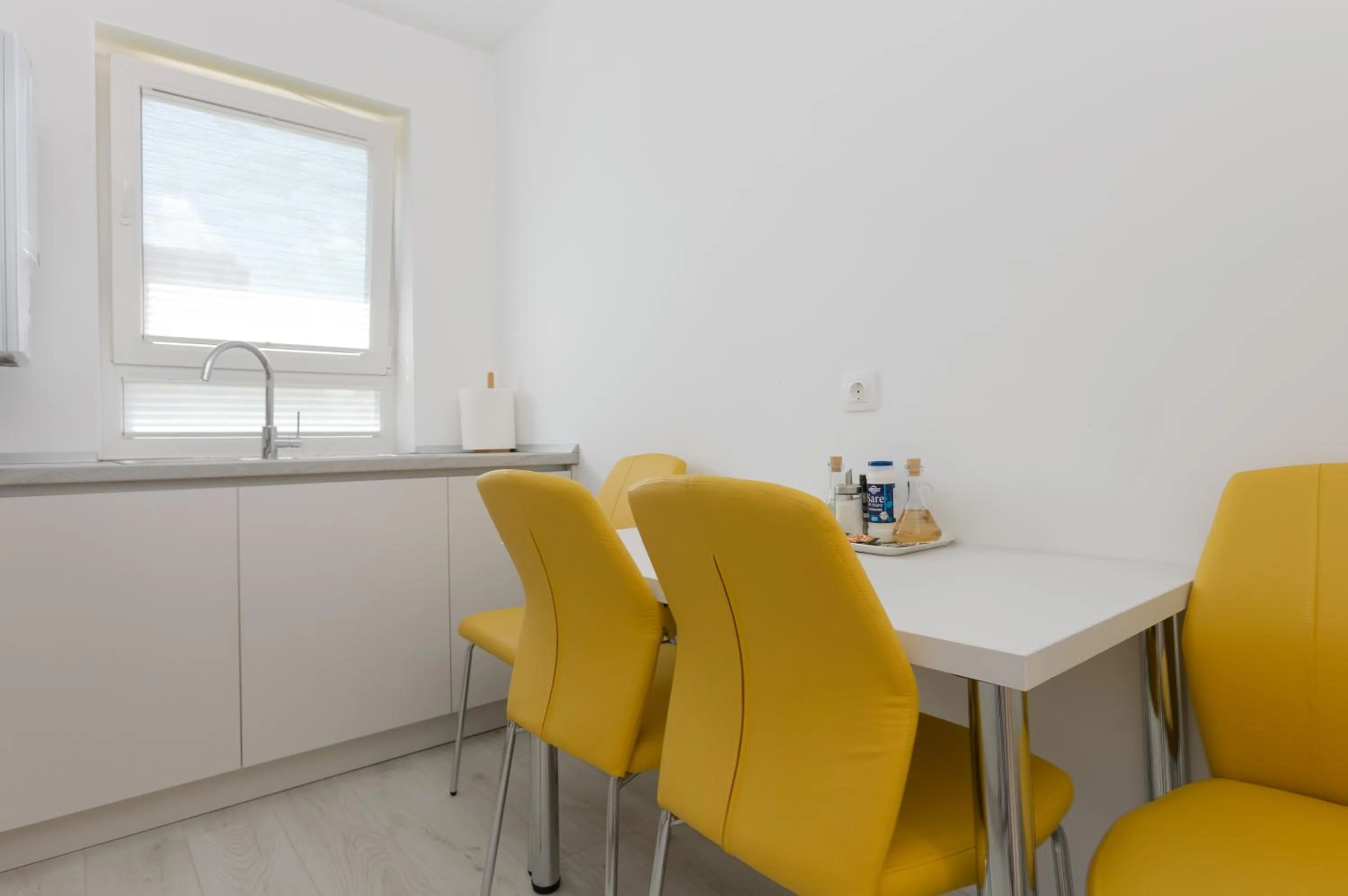 Kitchen or kitchenette in Brasov Holiday Apartments