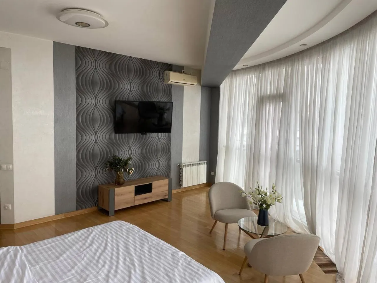 Bed in Apartments Tsekhova 1 street