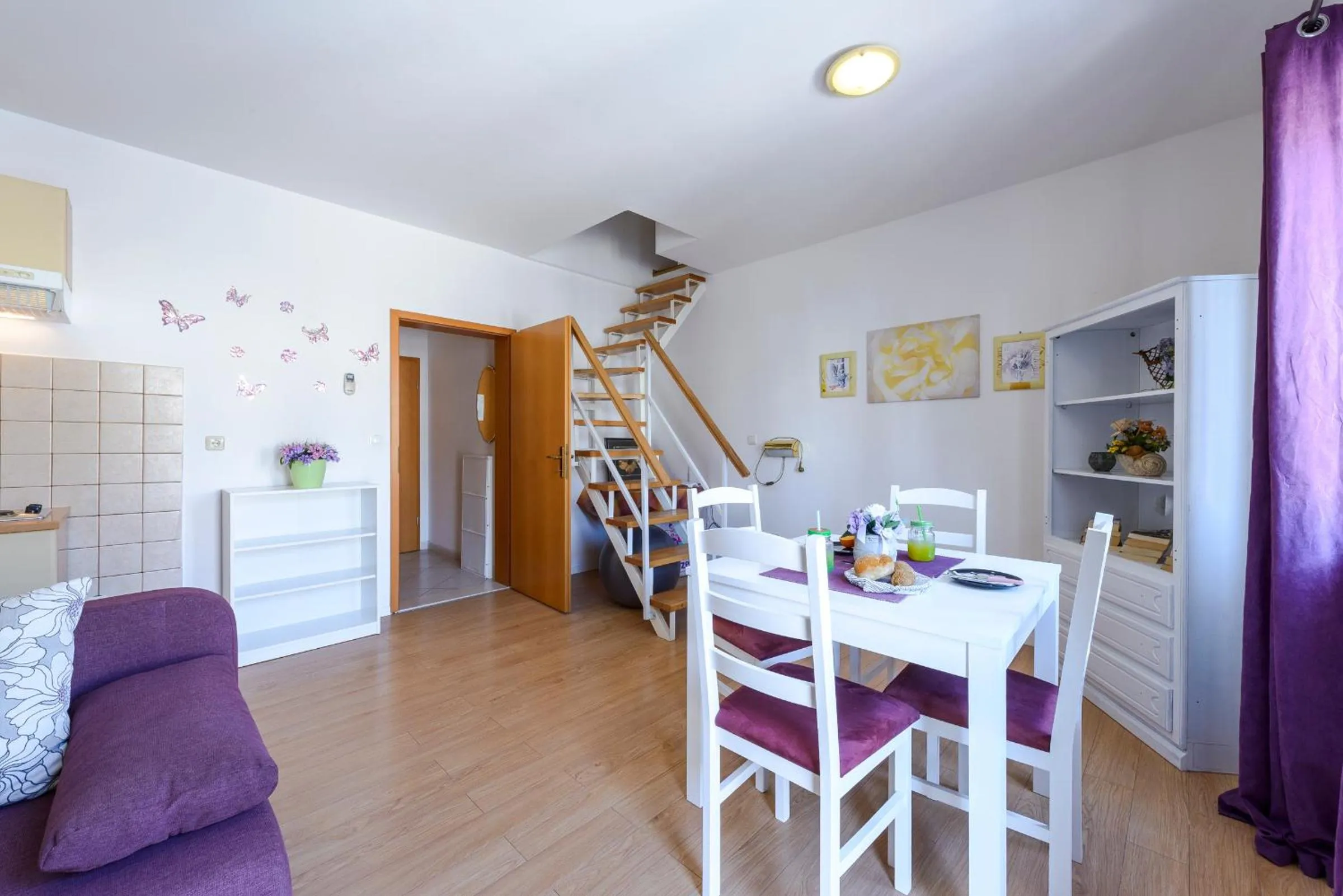 Dining area in Apartments Red Coral Cavtat