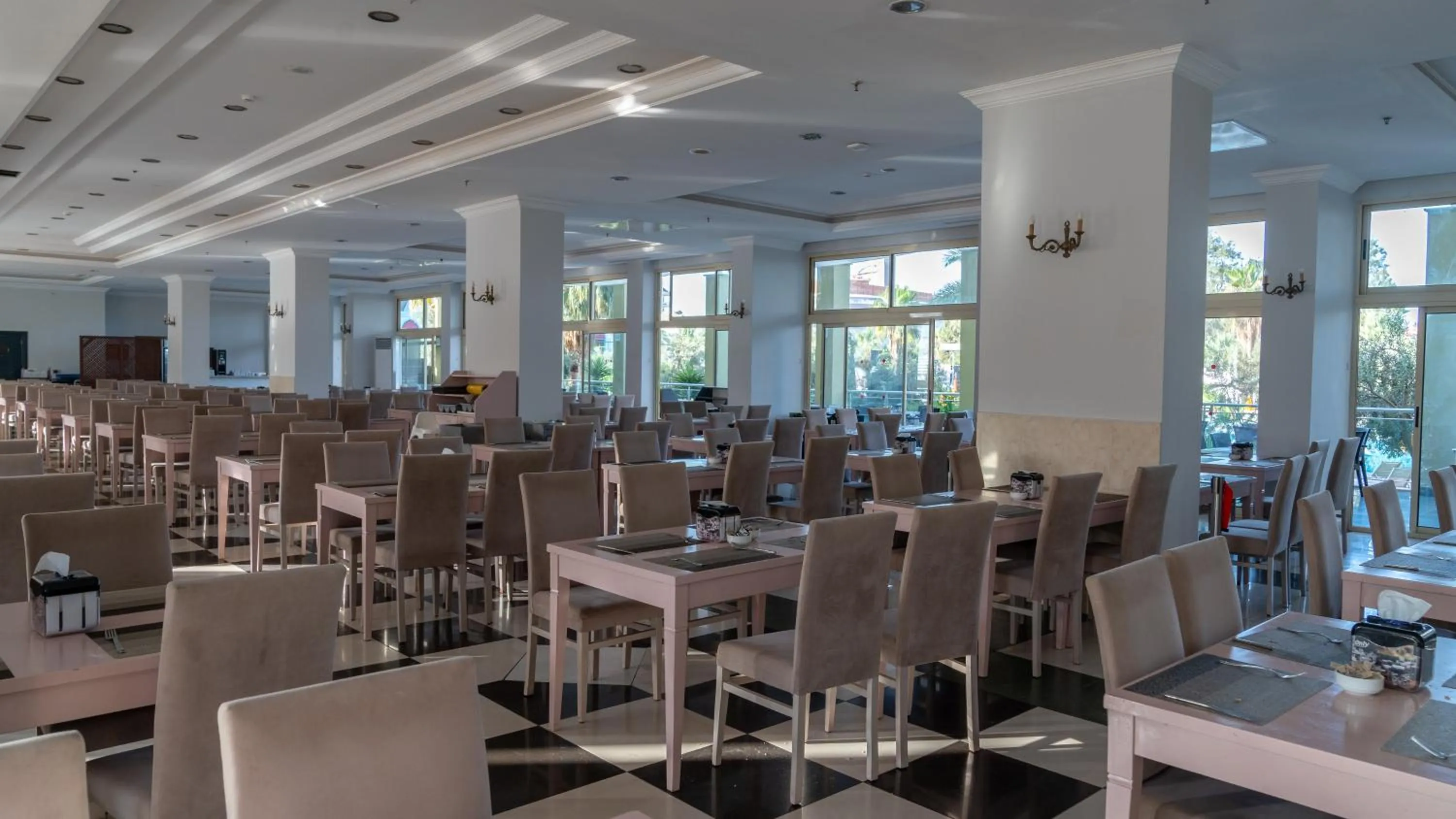 Restaurant/places to eat in Miarosa Konakli Garden